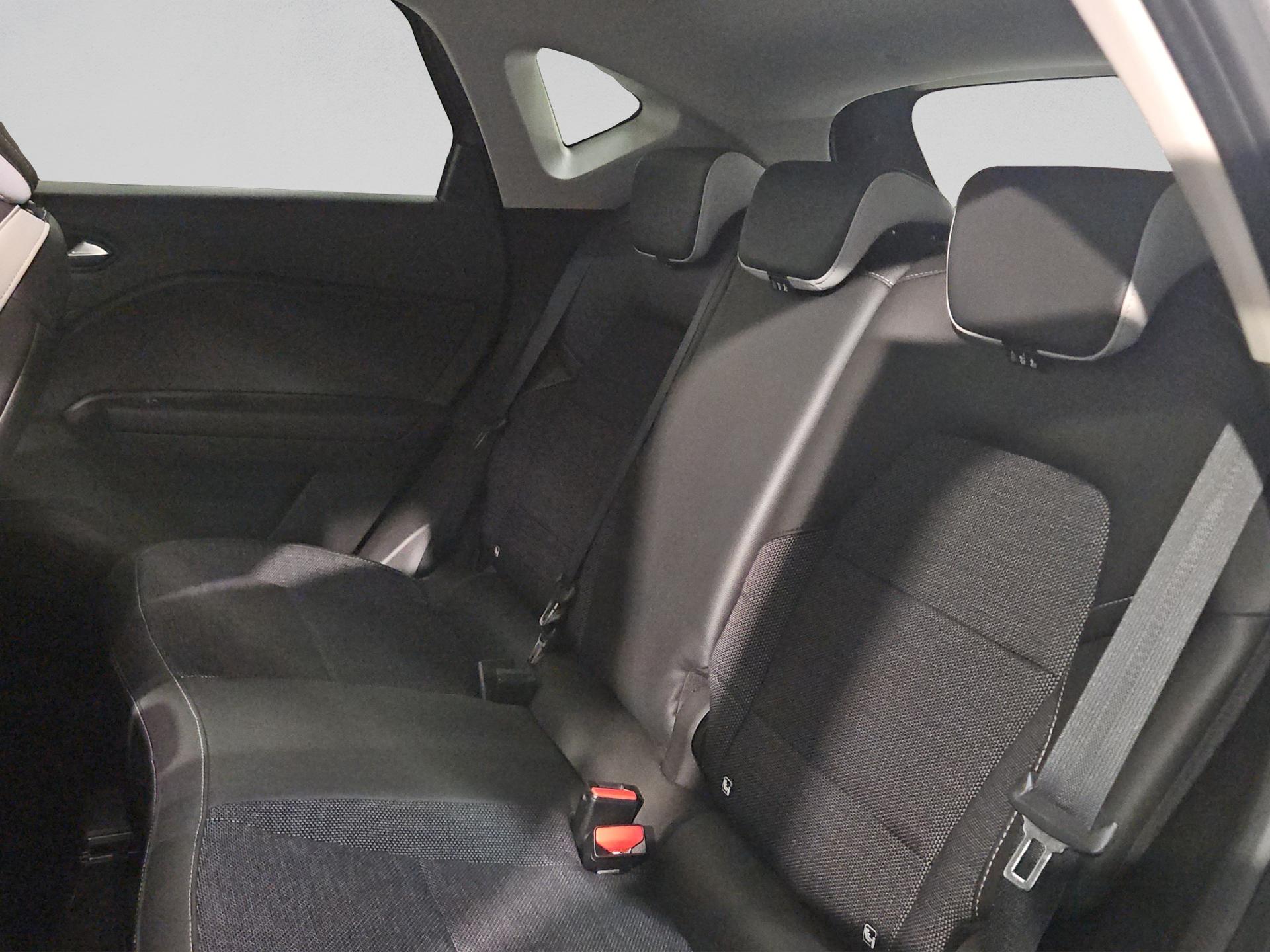 RENAULT Captur 1.6 E-Tech 145 Techno DHT-image-14