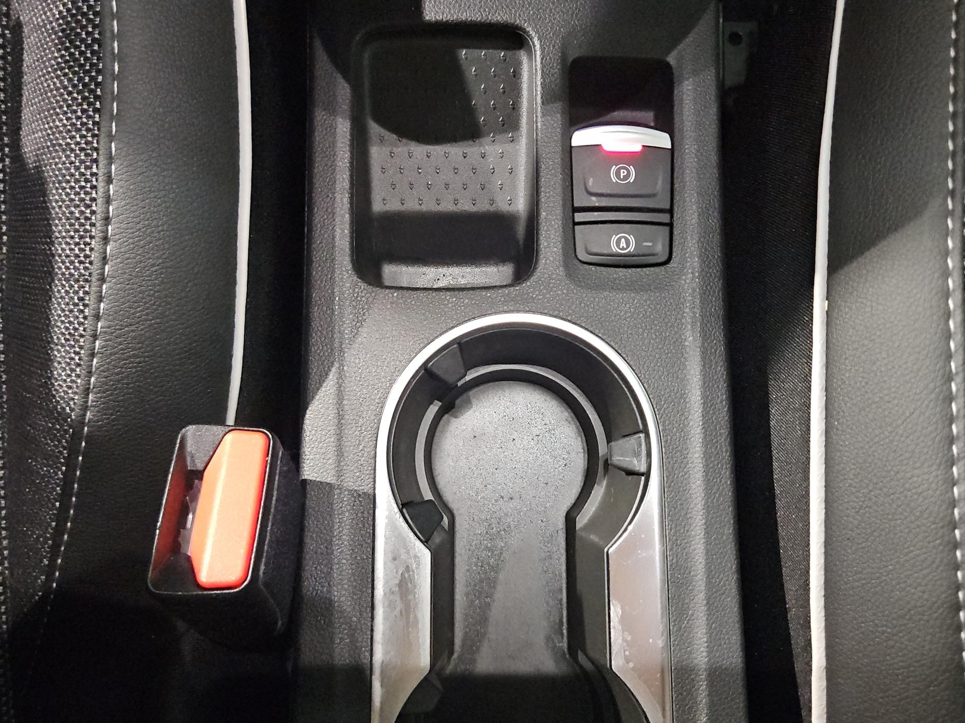 RENAULT Captur 1.6 E-Tech 145 Techno DHT-image-22