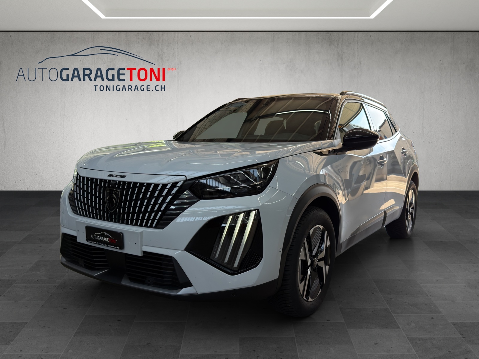 PEUGEOT 2008 1.2 PureTech GT-image-0