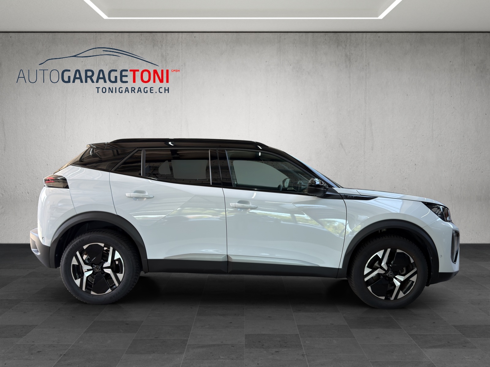 PEUGEOT 2008 1.2 PureTech GT-image-4