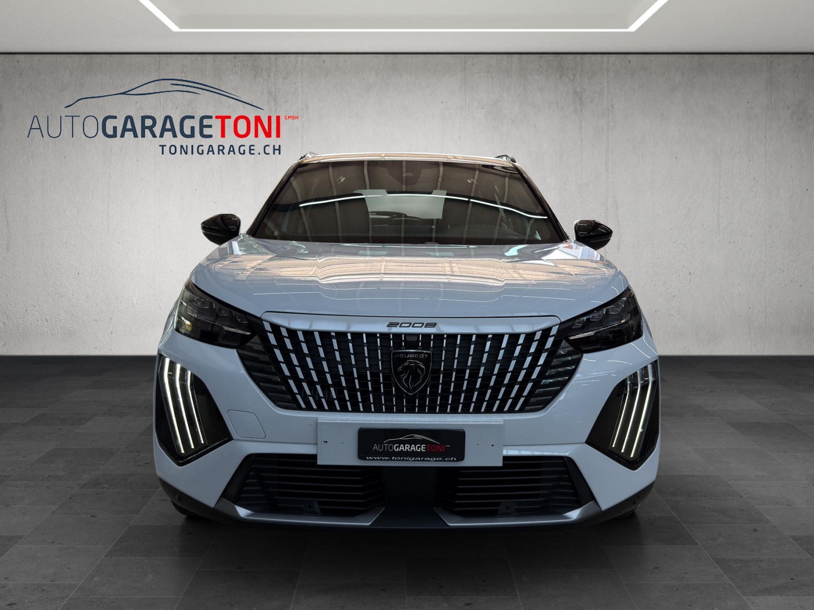 PEUGEOT 2008 1.2 PureTech GT-image-2