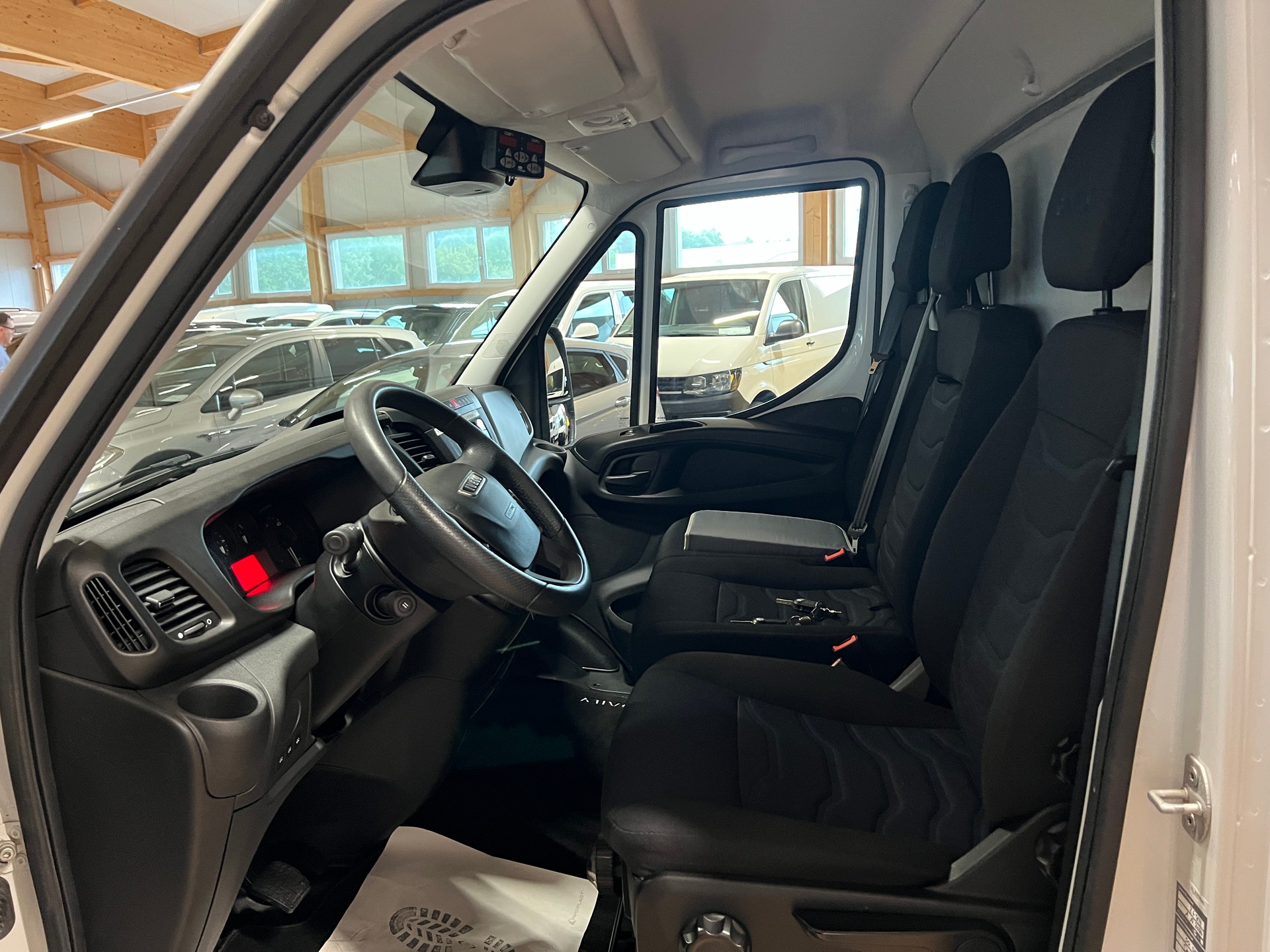 IVECO 35 S 16 A8-image-5