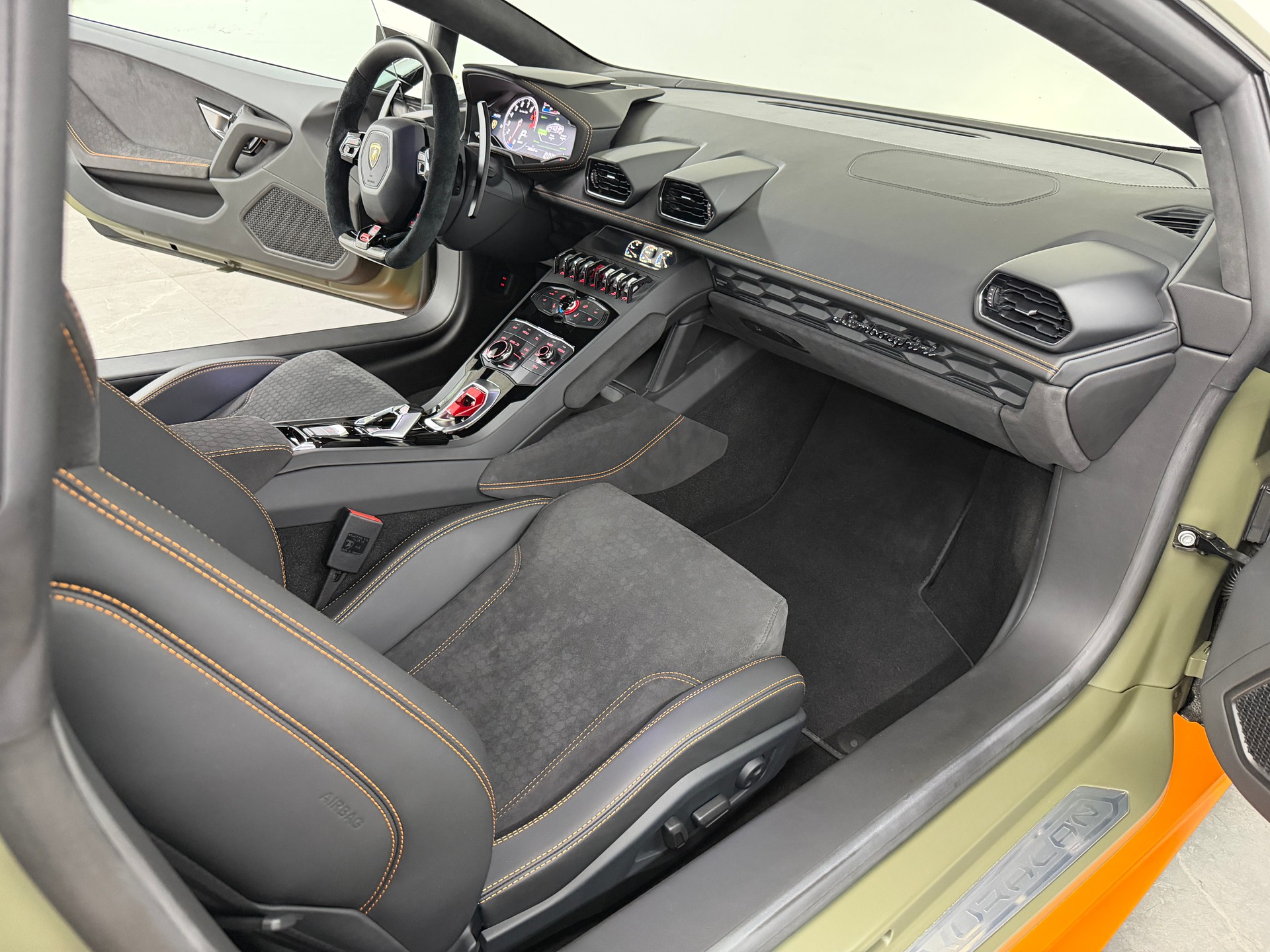 LAMBORGHINI Huracan LP610-4 Avio - Serie Speciale Verde Turbine Coupé DCT-image-15