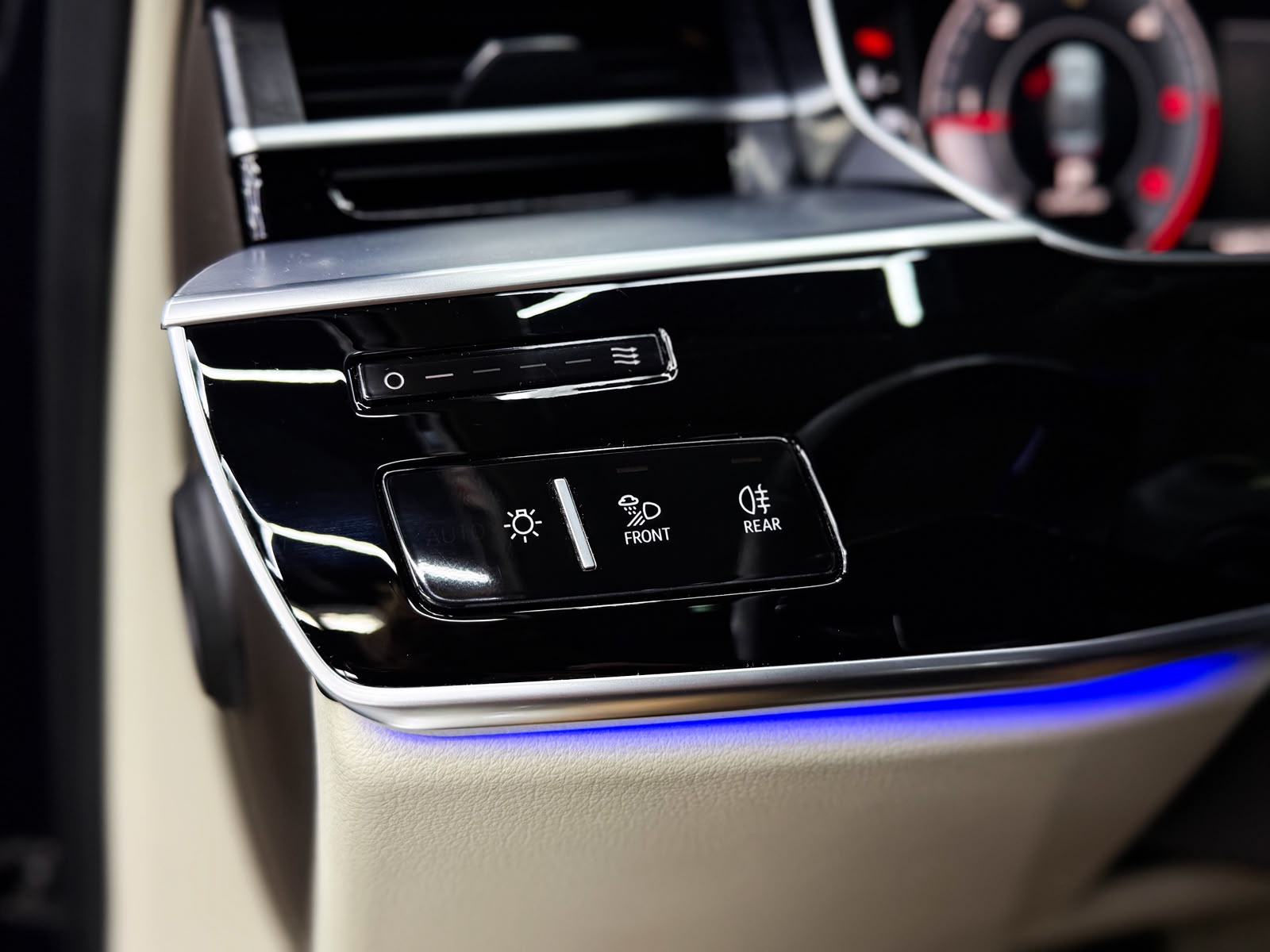 AUDI A8 50 TDI quattro tiptronic-image-17