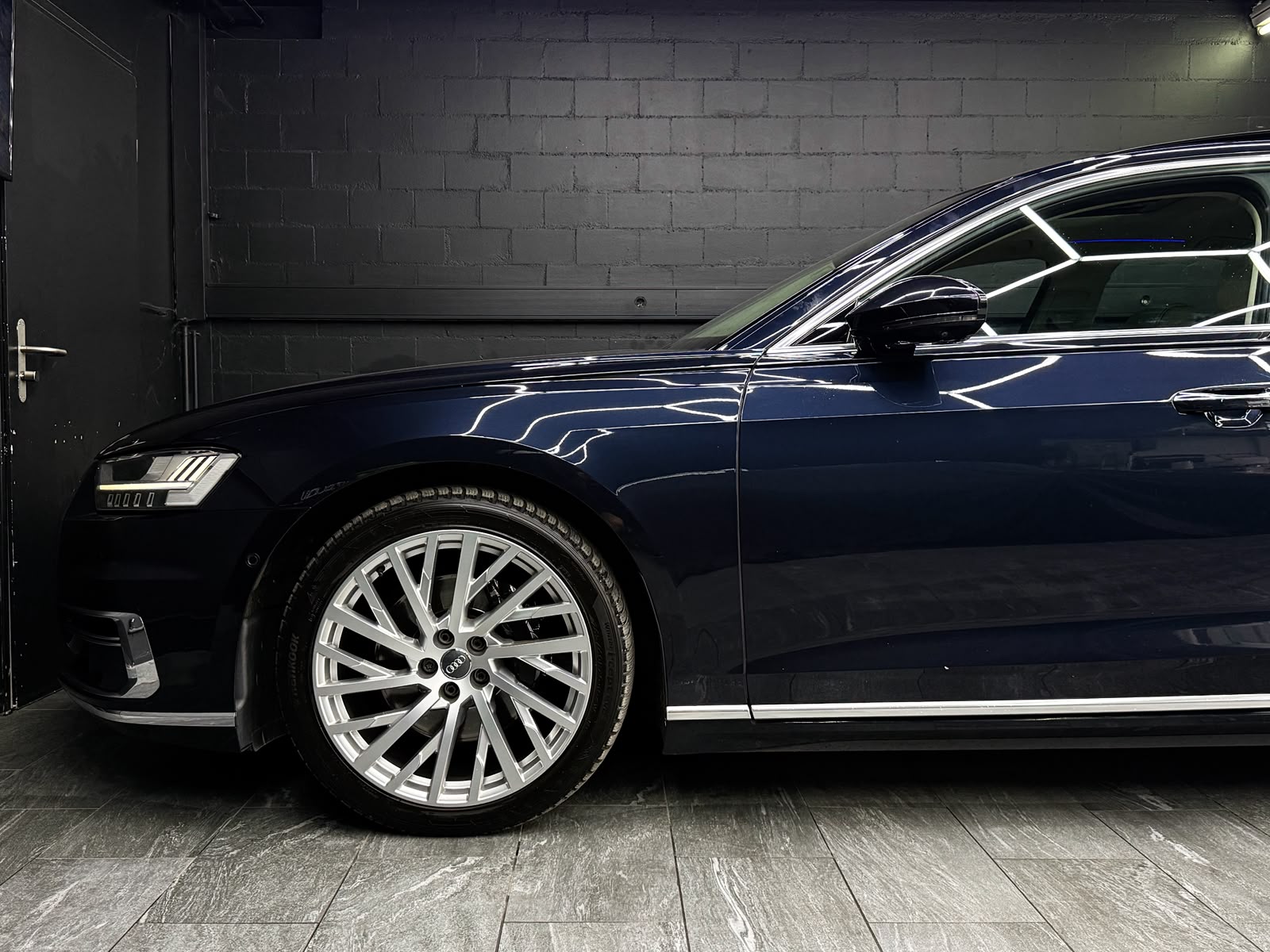 AUDI A8 50 TDI quattro tiptronic-image-3