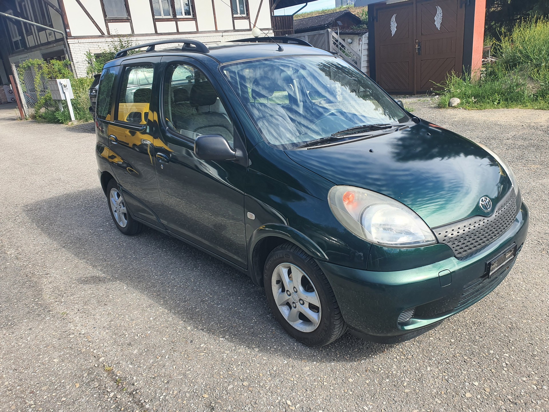 TOYOTA Yaris Verso 1.3 Linea Luna-image-2