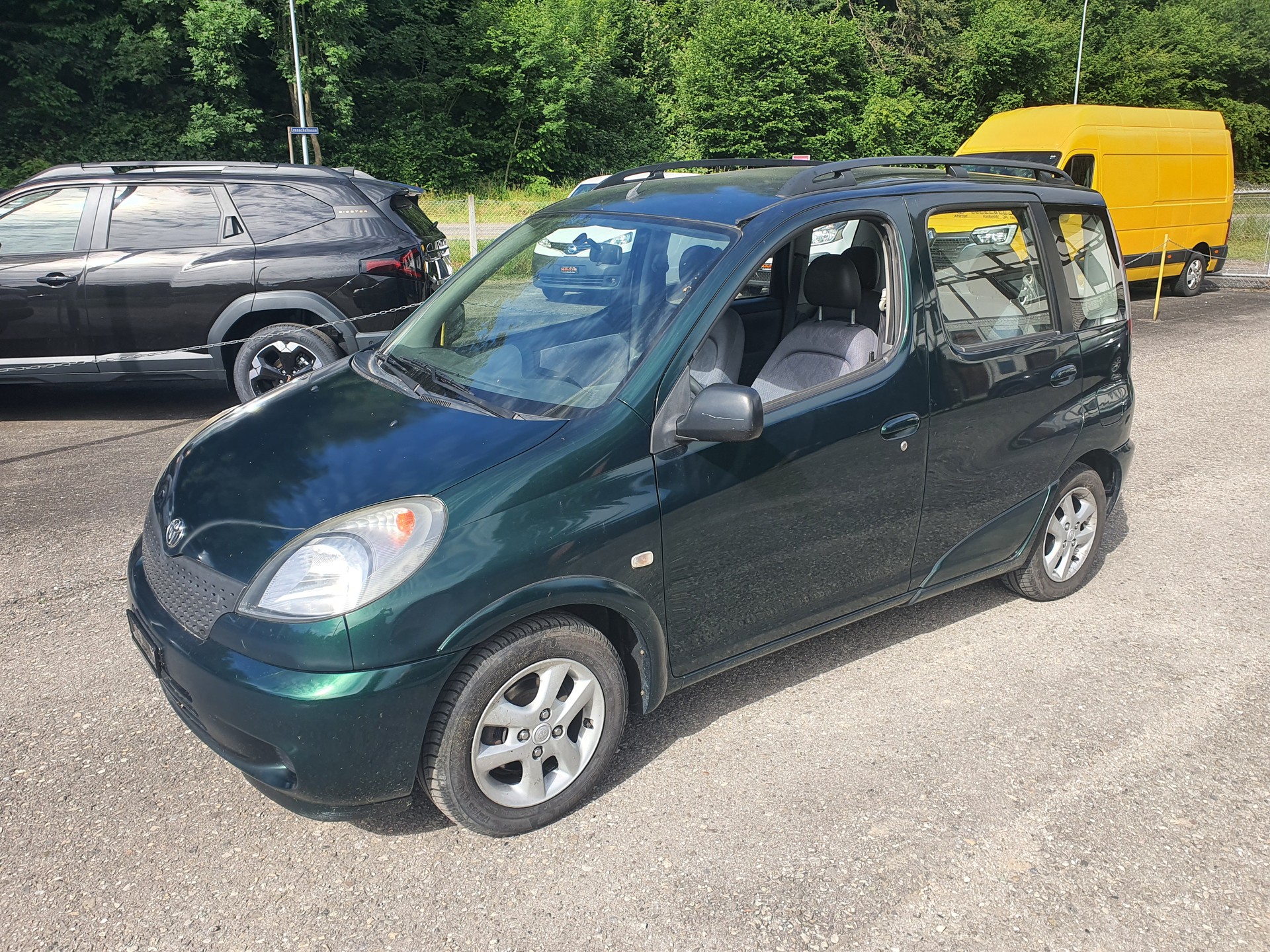 TOYOTA Yaris Verso 1.3 Linea Luna-image-1