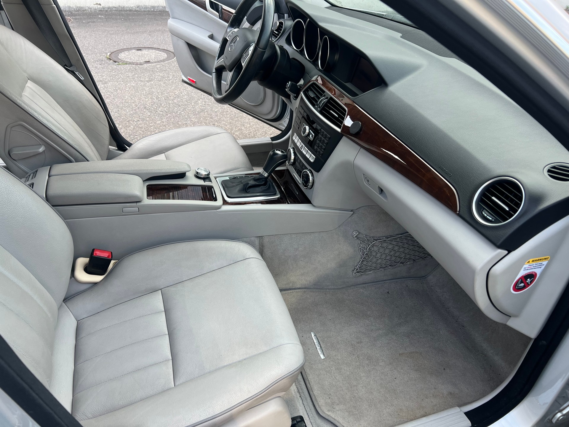 MERCEDES-BENZ C 200 Elégance 7G-Tronic-image-7