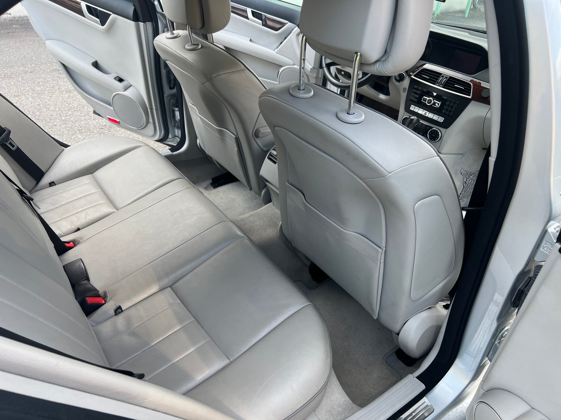 MERCEDES-BENZ C 200 Elégance 7G-Tronic-image-5