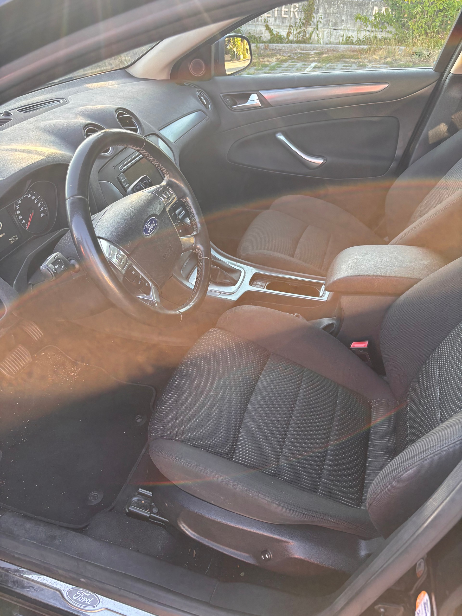 FORD Mondeo 2.0 TDCi 16V Titanium PowerShift-image-9