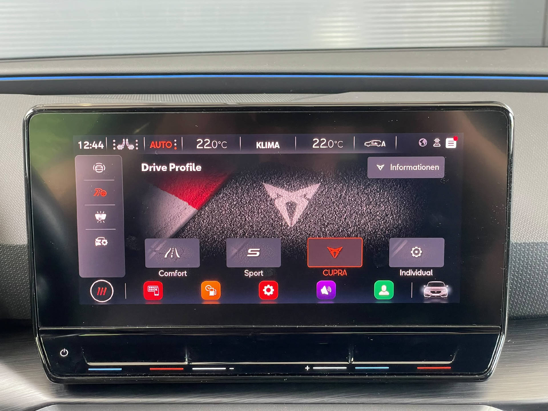 CUPRA Leon 2.0 TSI 300 VZ DSG-image-13