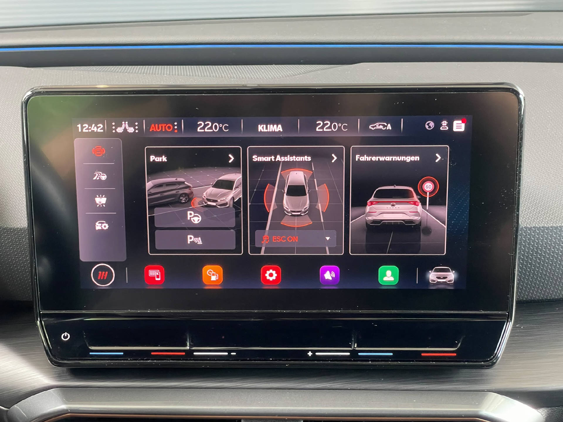 CUPRA Leon 2.0 TSI 300 VZ DSG-image-10