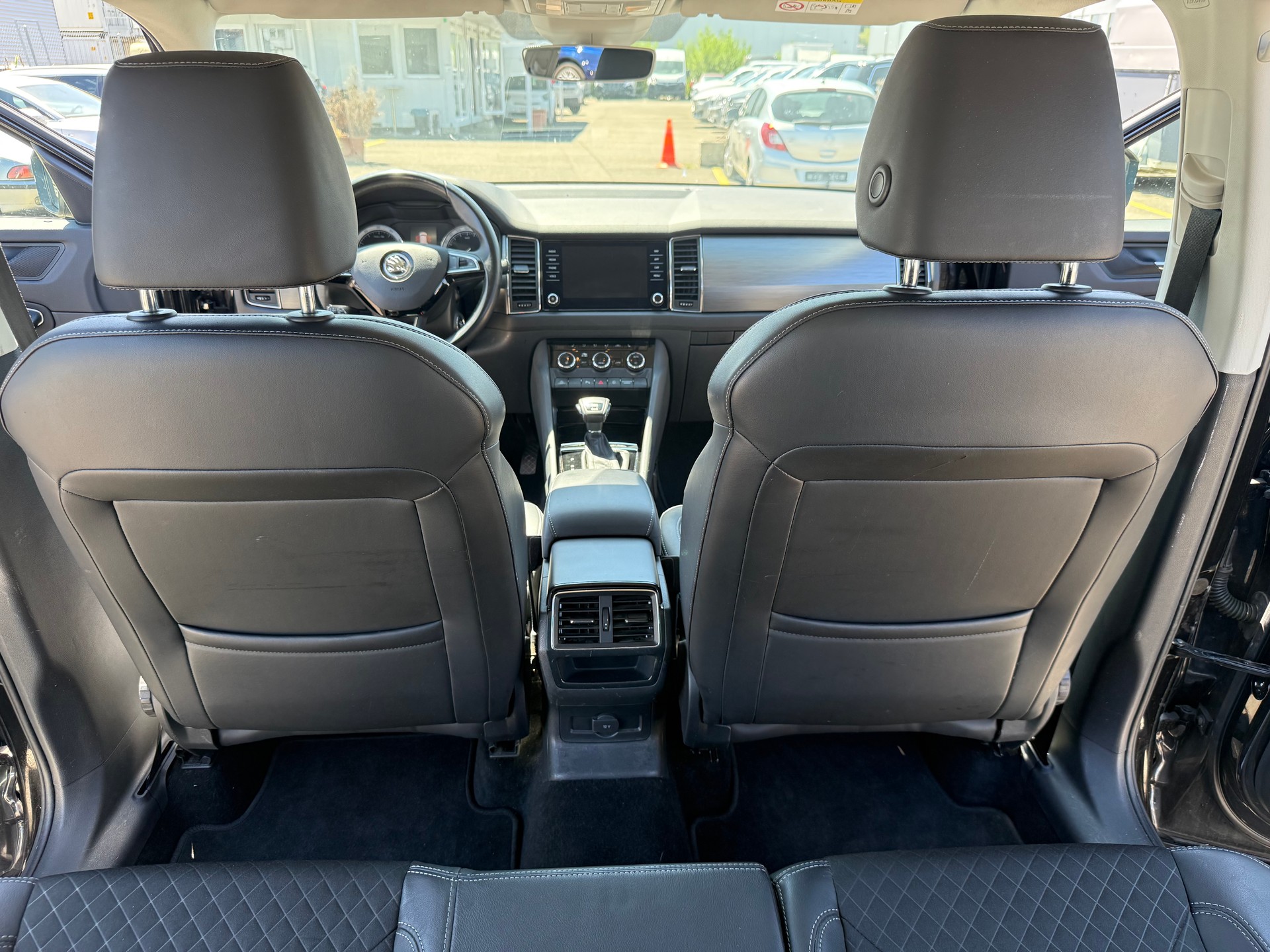 SKODA Kodiaq 2.0 TSI 4x4 Style-image-4
