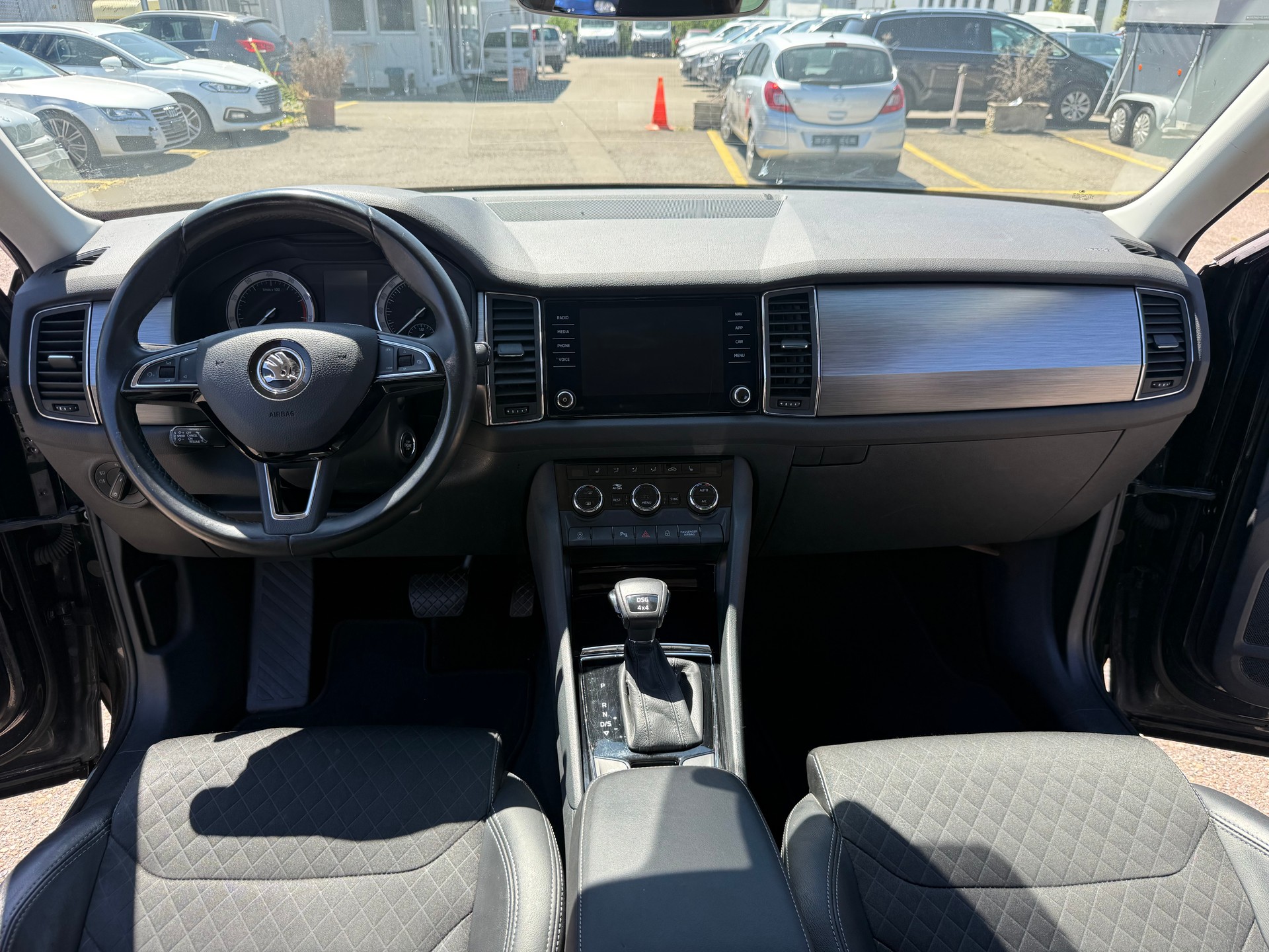 SKODA Kodiaq 2.0 TSI 4x4 Style-image-3