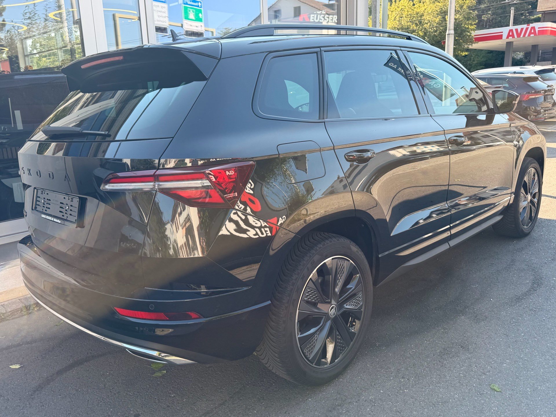 SKODA Karoq Sportline 4x4 *** PANORAMADACH ***-showroom-element-3
