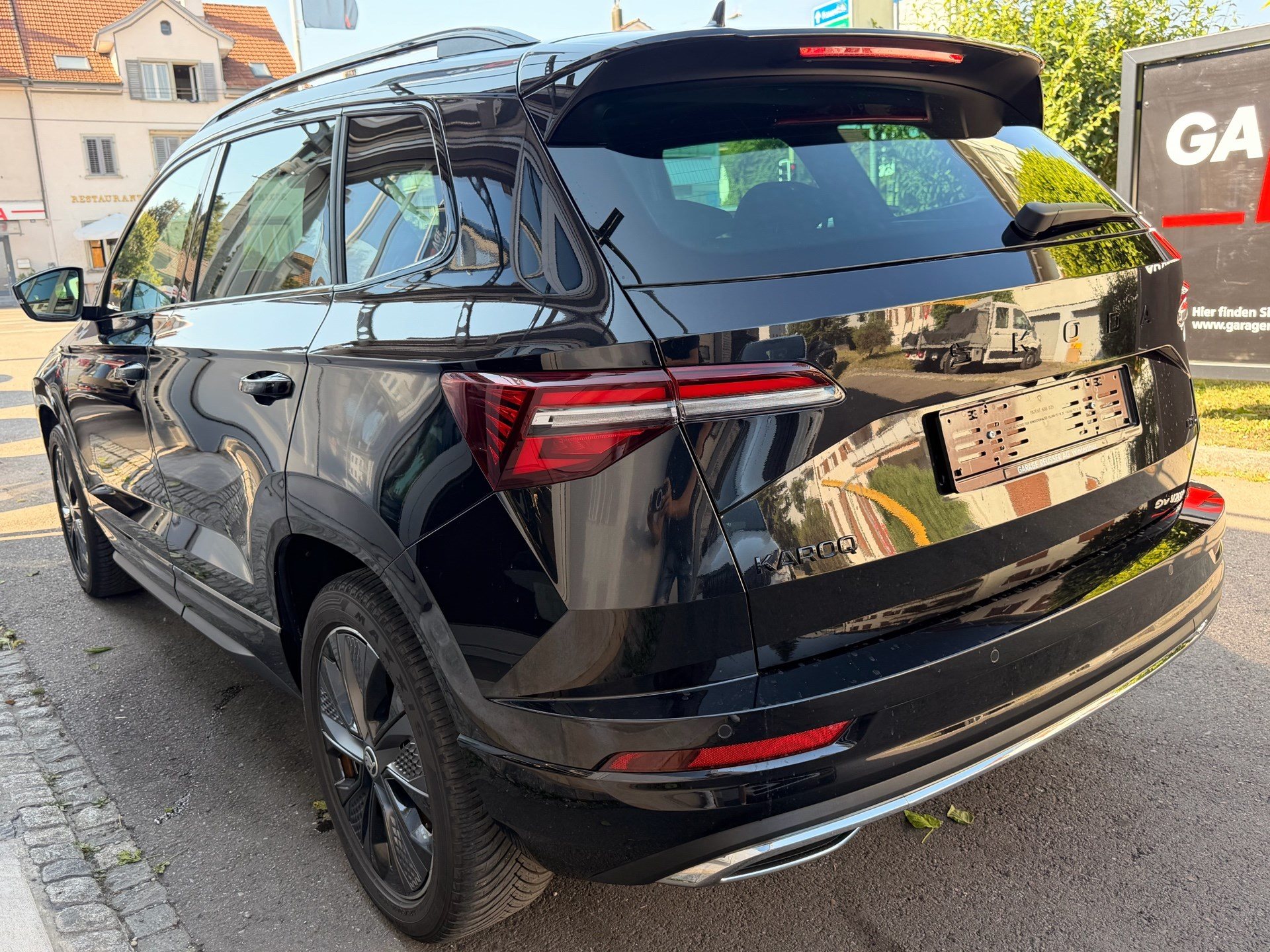 SKODA Karoq Sportline 4x4 *** PANORAMADACH ***-image-5