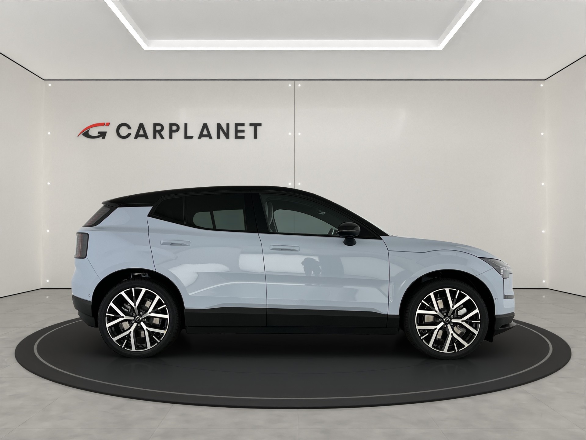 VOLVO EX30 P8 AWD-image-4