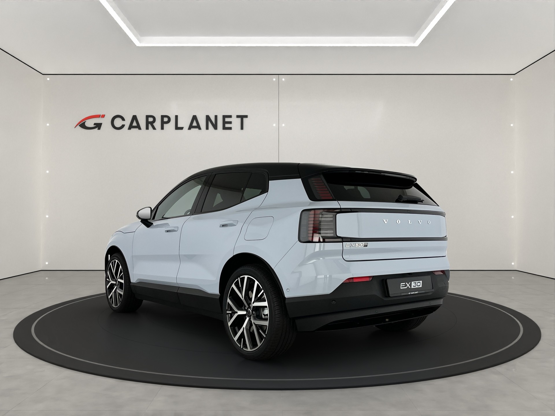 VOLVO EX30 P8 AWD-image-3