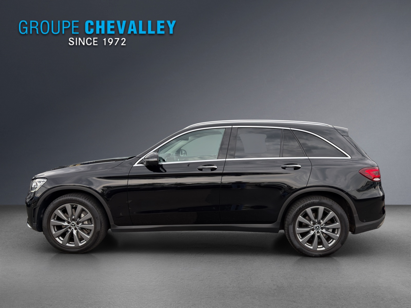 MERCEDES-BENZ GLC 200 AMG Line 4Matic 9G-Tronic-image-2