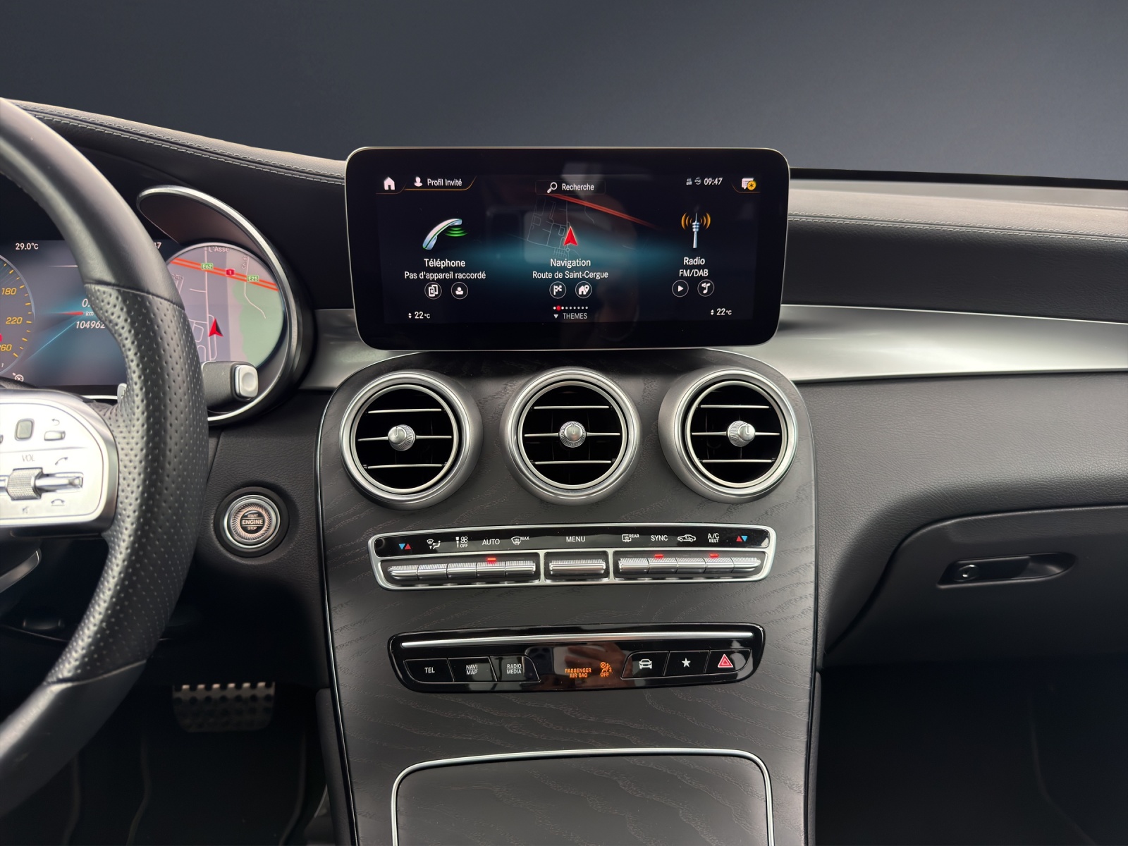 MERCEDES-BENZ GLC 200 AMG Line 4Matic 9G-Tronic-image-8