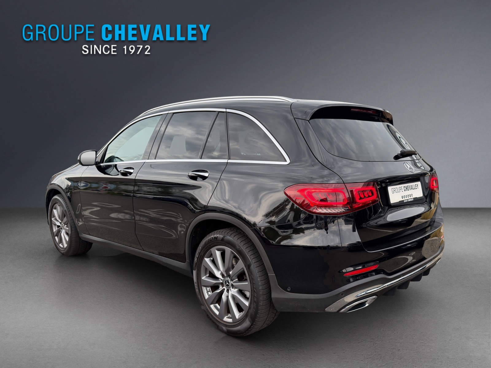 MERCEDES-BENZ GLC 200 AMG Line 4Matic 9G-Tronic-image-3