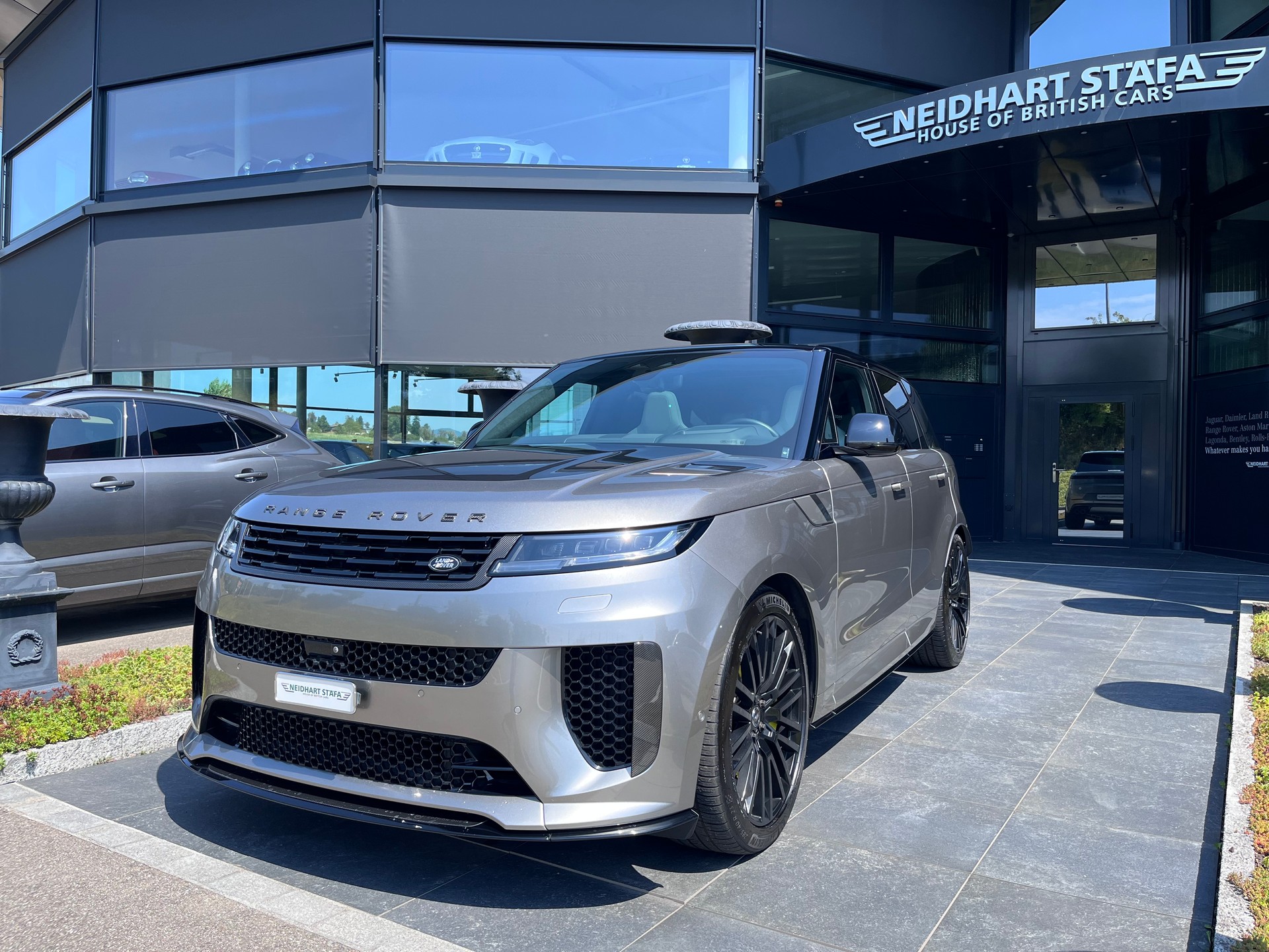 LAND ROVER Range Rover Sport P635 4.4 V8 SV Edition One-image-0