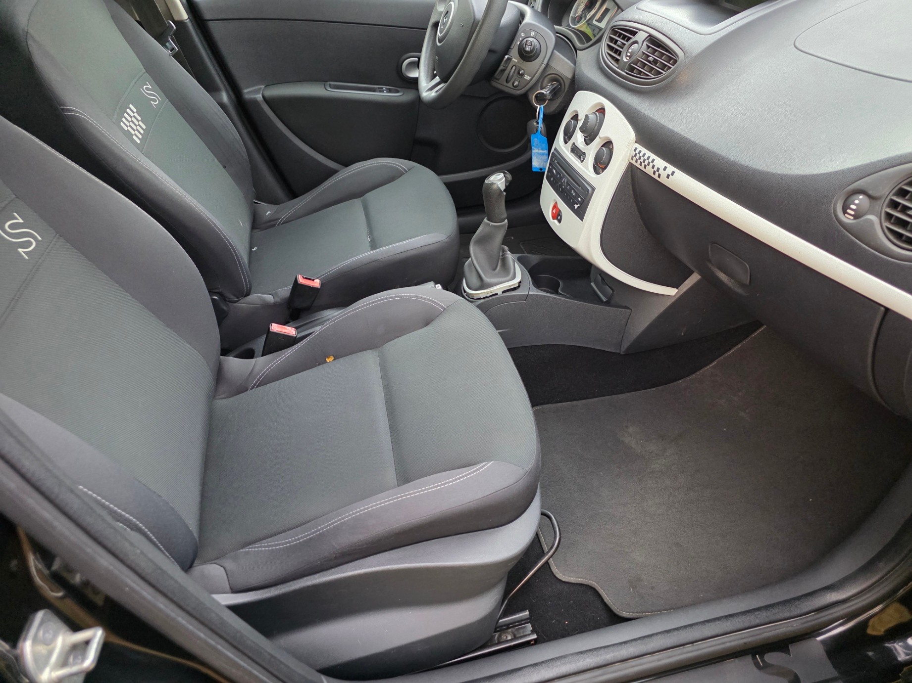 RENAULT Clio 1.2 16V Turbo S-image-10
