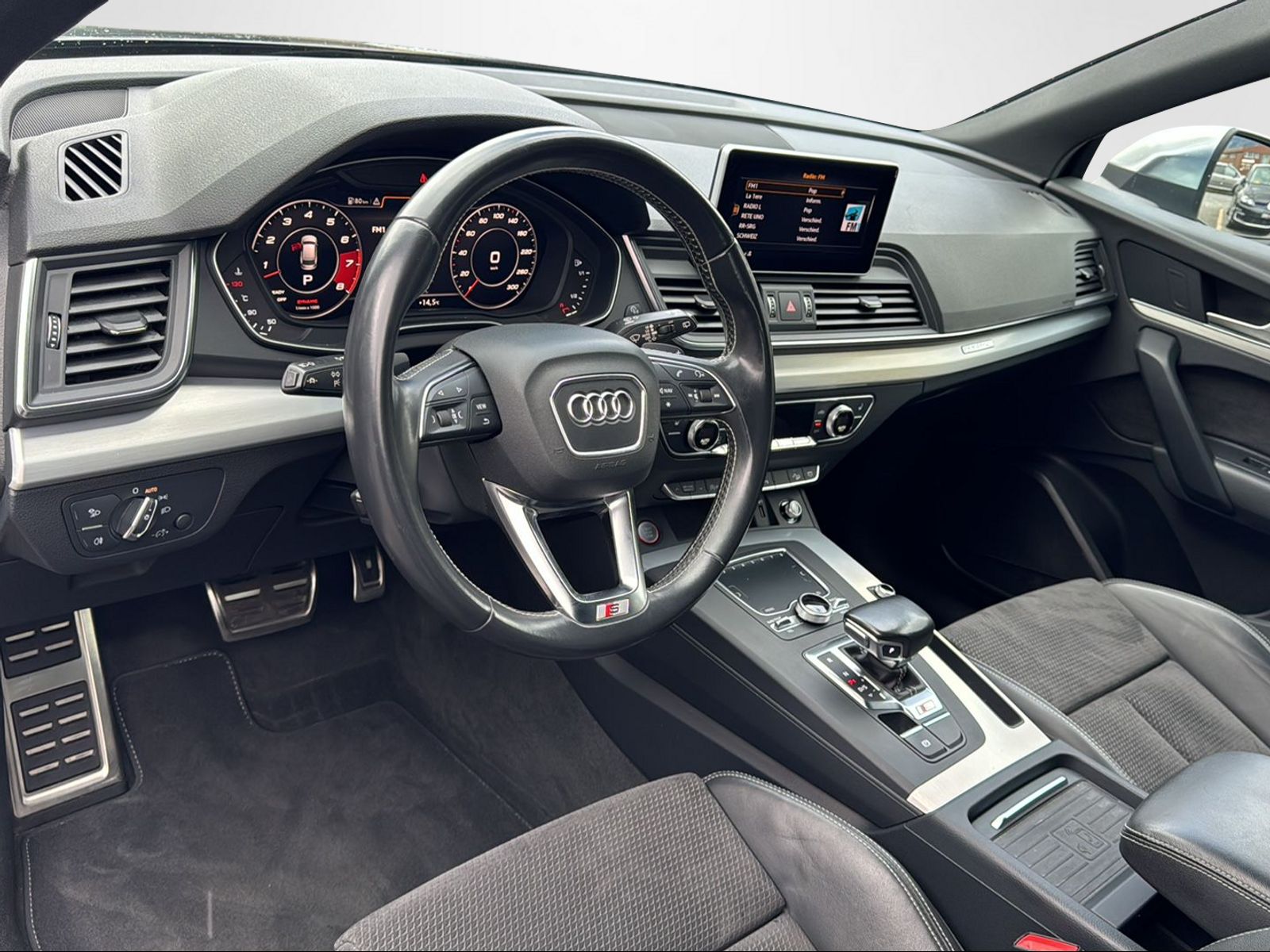 AUDI SQ5 3.0 V6 TFSI quattro T-Tronic-image-8