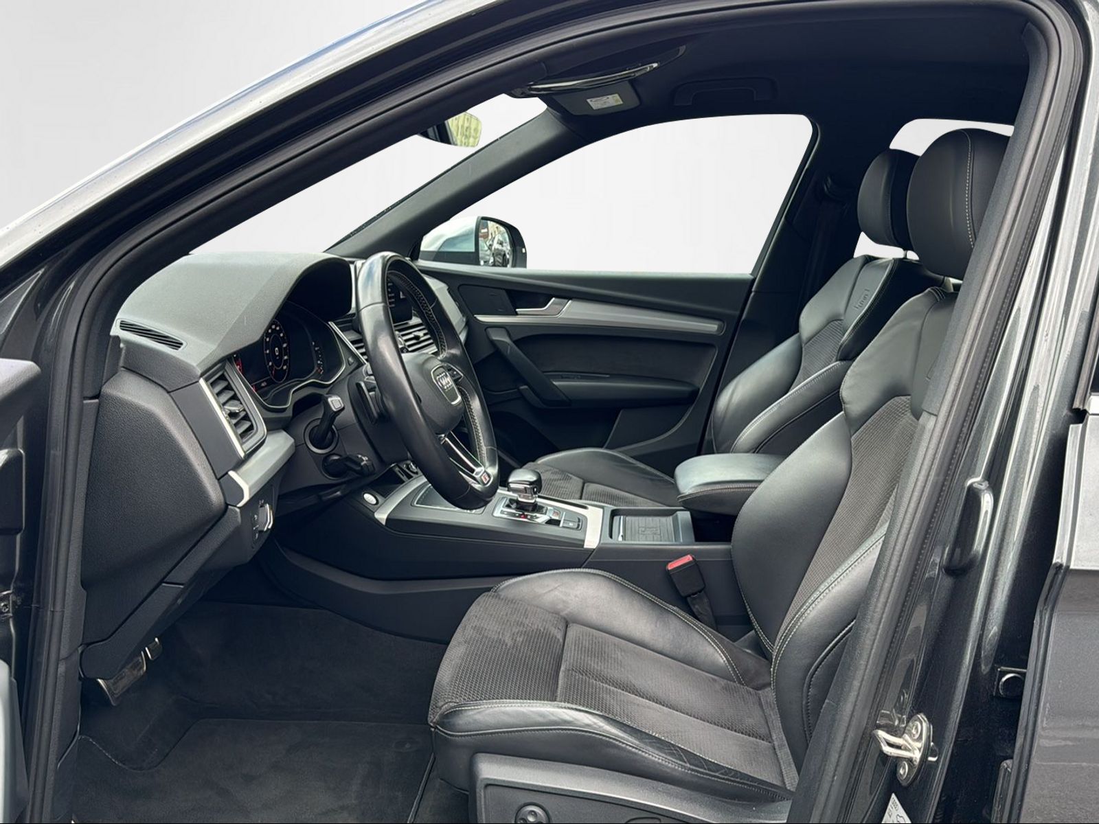 AUDI SQ5 3.0 V6 TFSI quattro T-Tronic-image-7