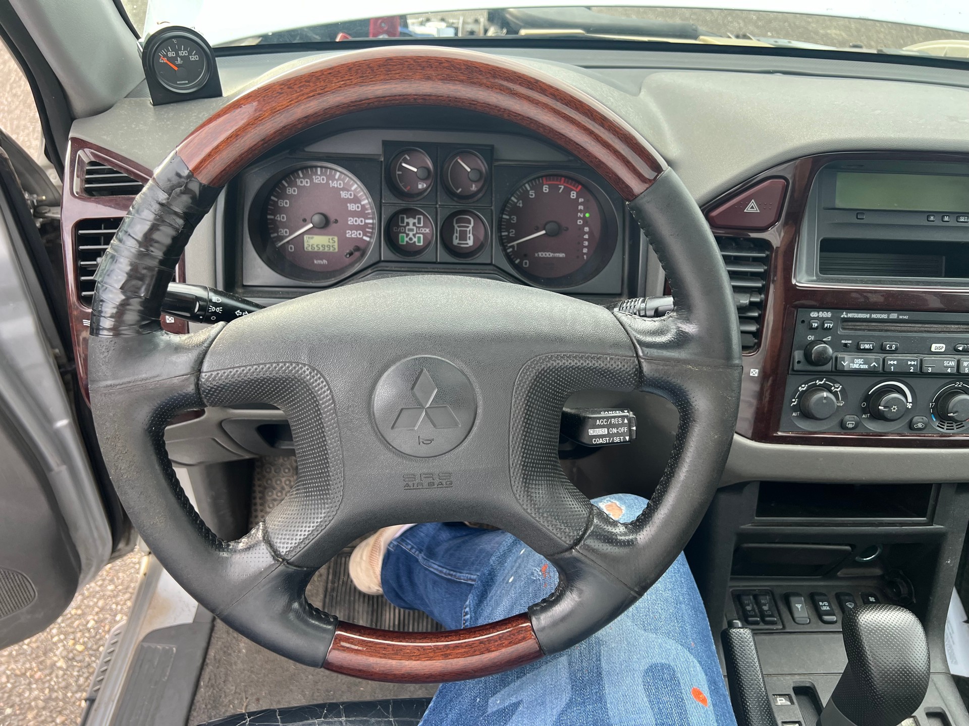 MITSUBISHI Pajero 3.5 Premium (Edition)-image-9