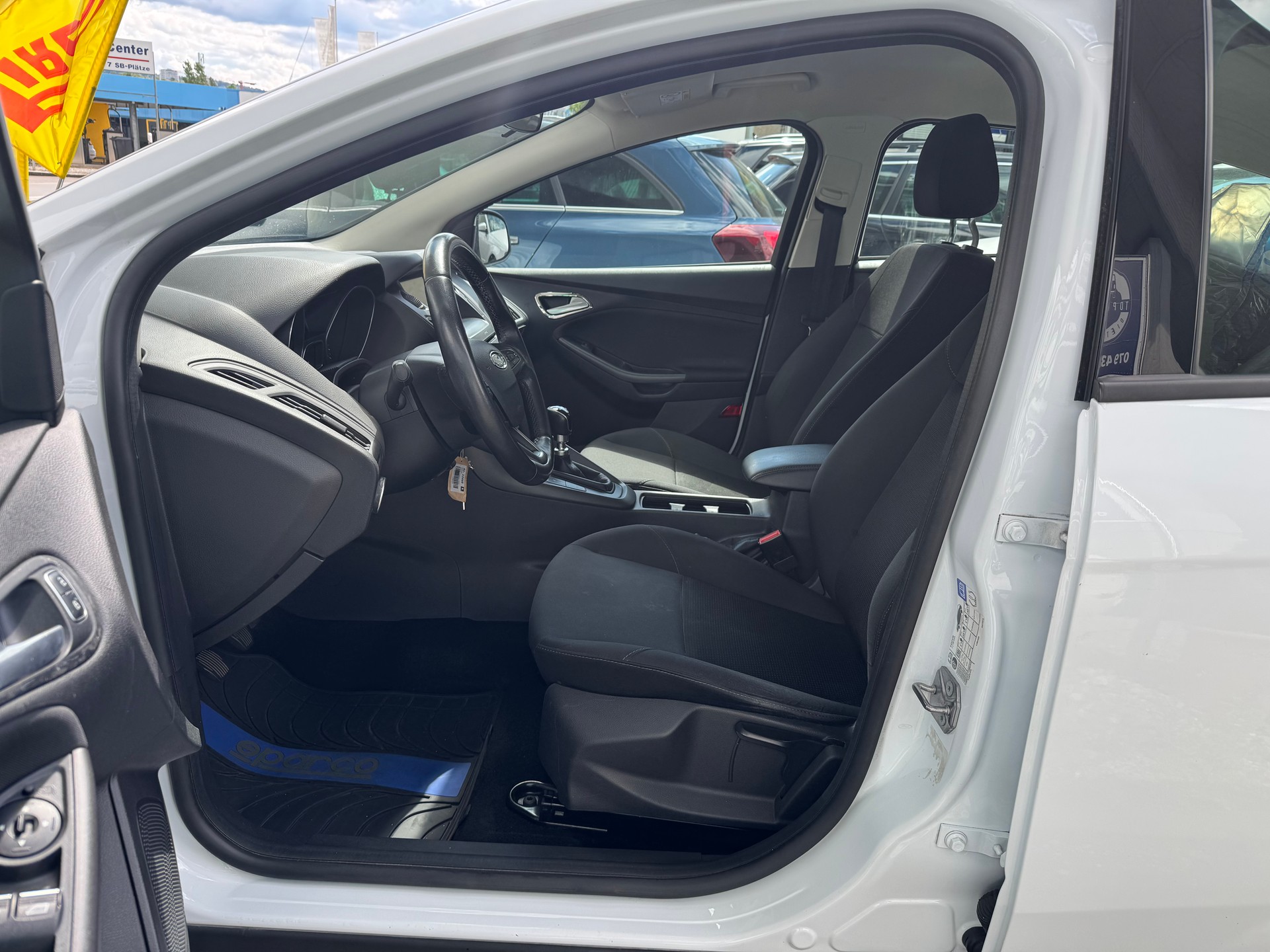 FORD Focus 1.0 SCTi Business-image-4