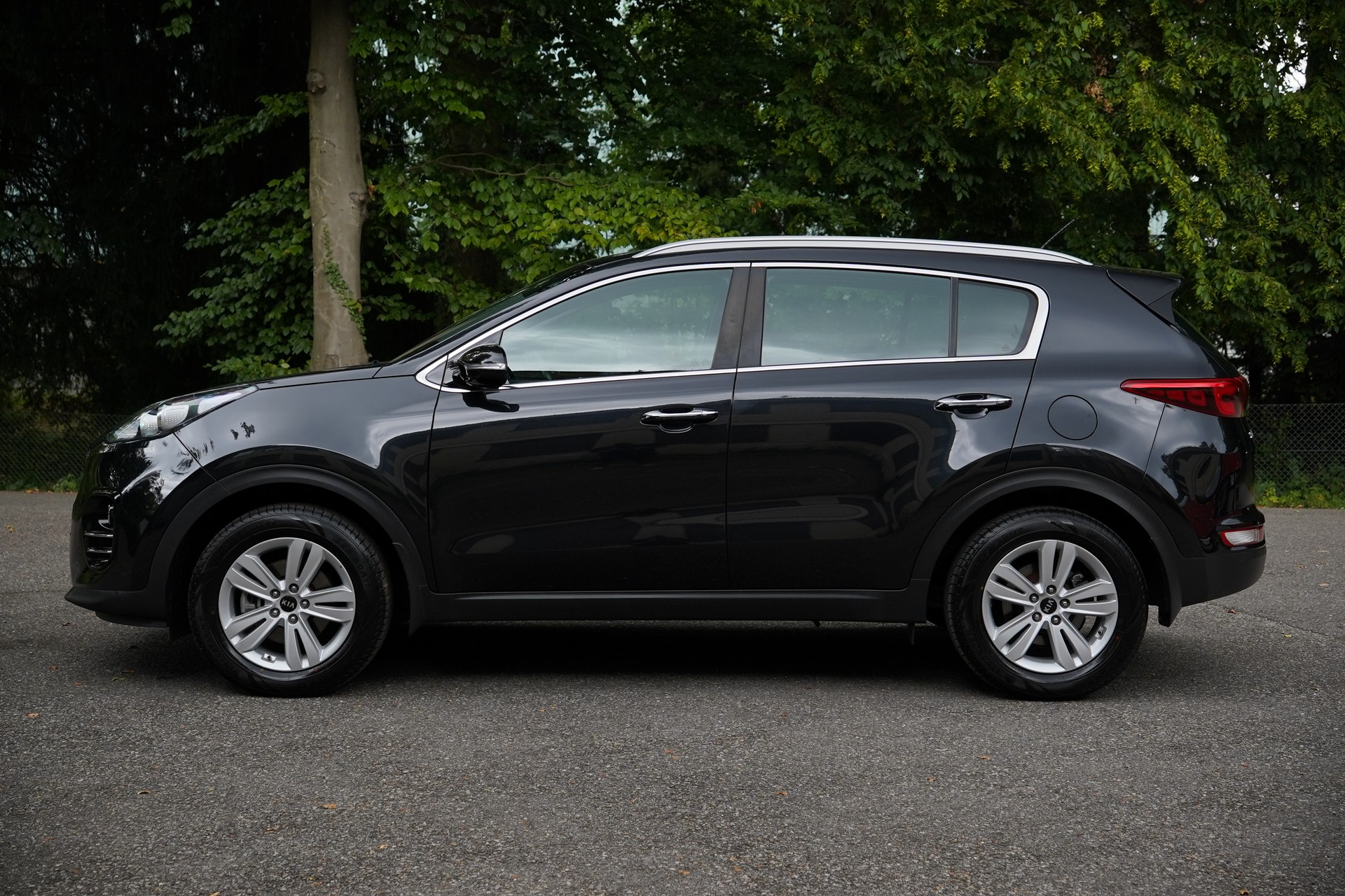 KIA Sportage 1.6 GDi Trend 2WD-image-5