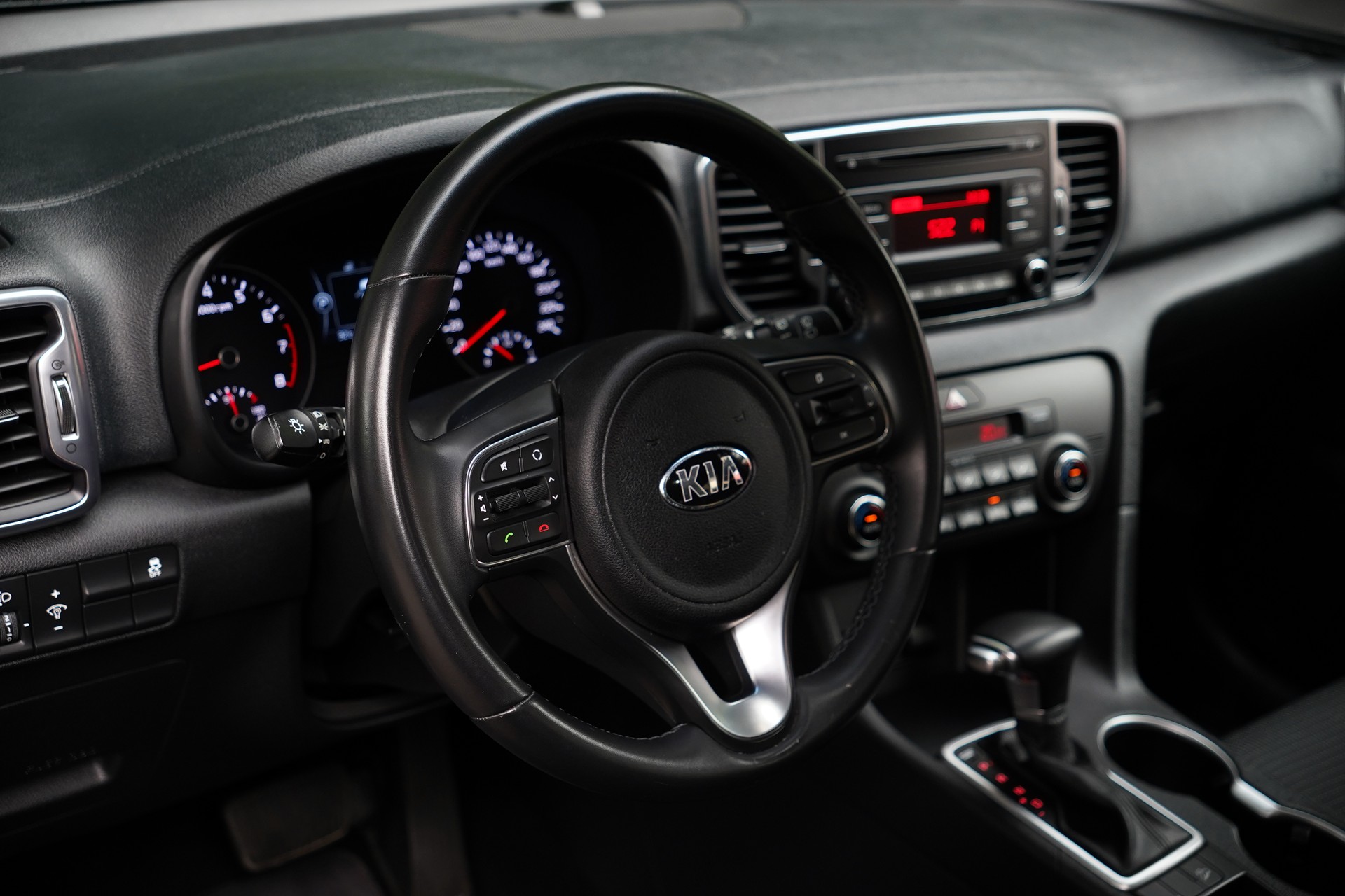 KIA Sportage 1.6 GDi Trend 2WD-image-23