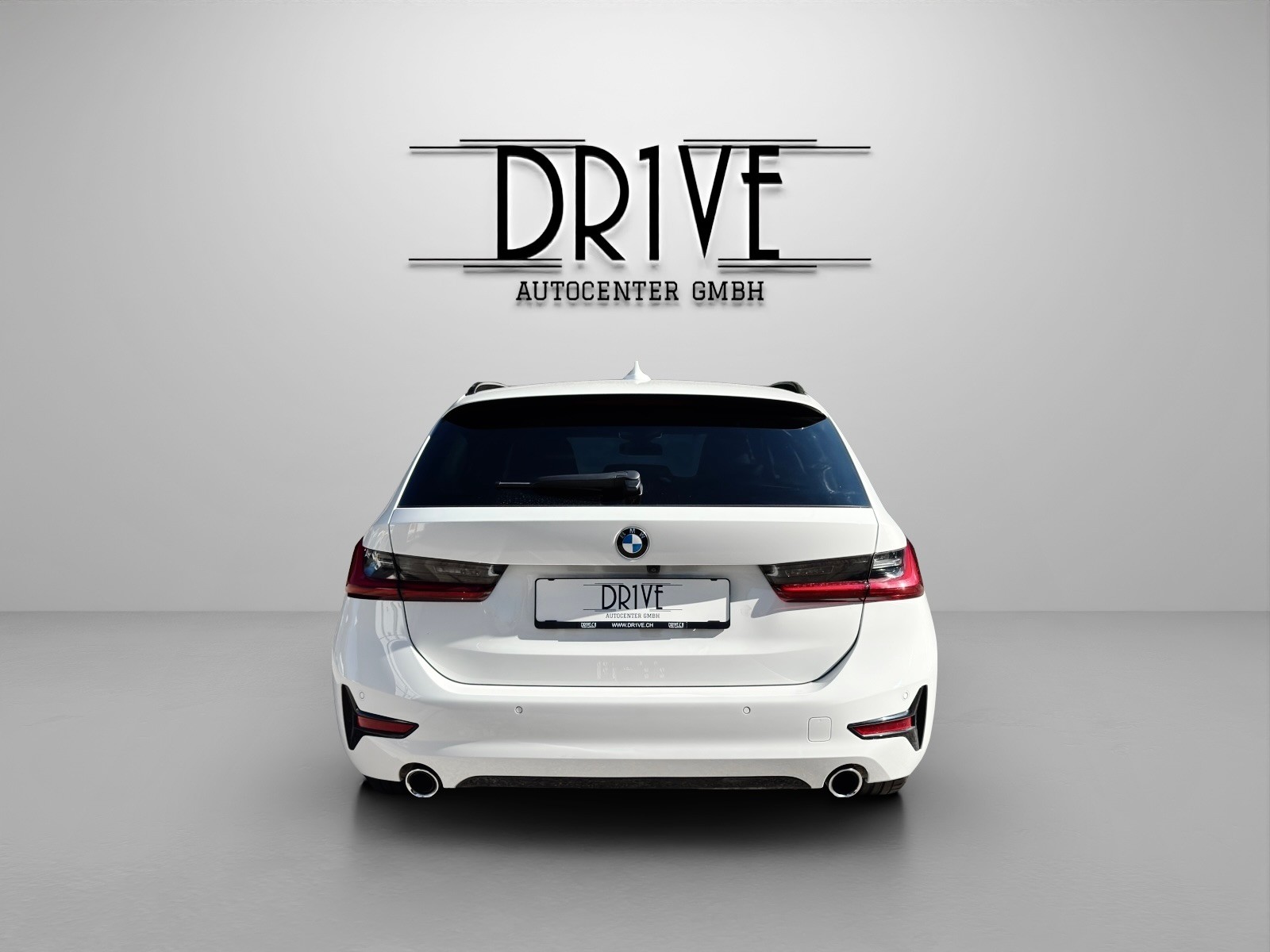 BMW 320d xDrive 48V Touring Sport Line Steptronic-image-5
