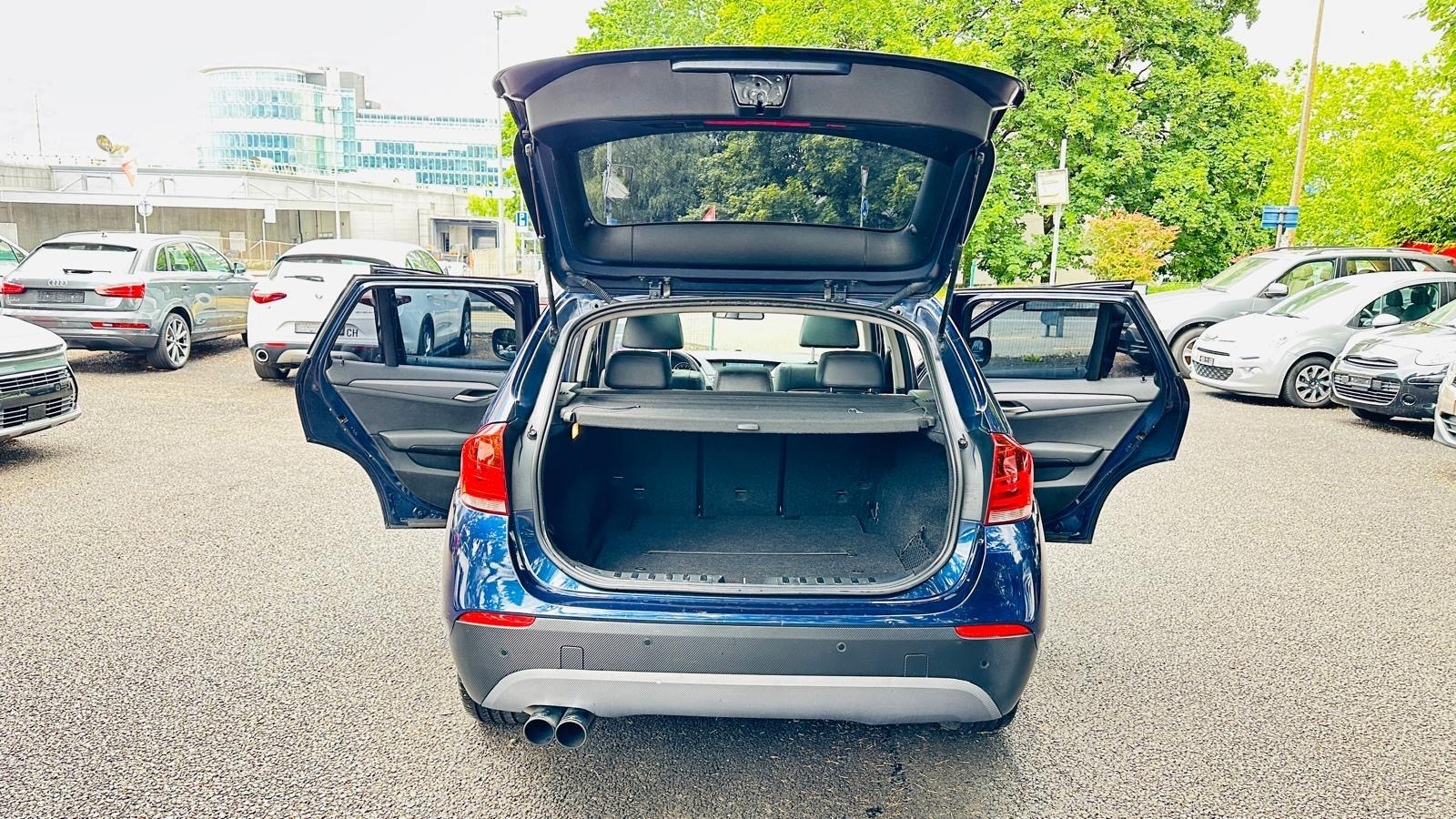 BMW X1 xDrive 20i Steptronic-image-11