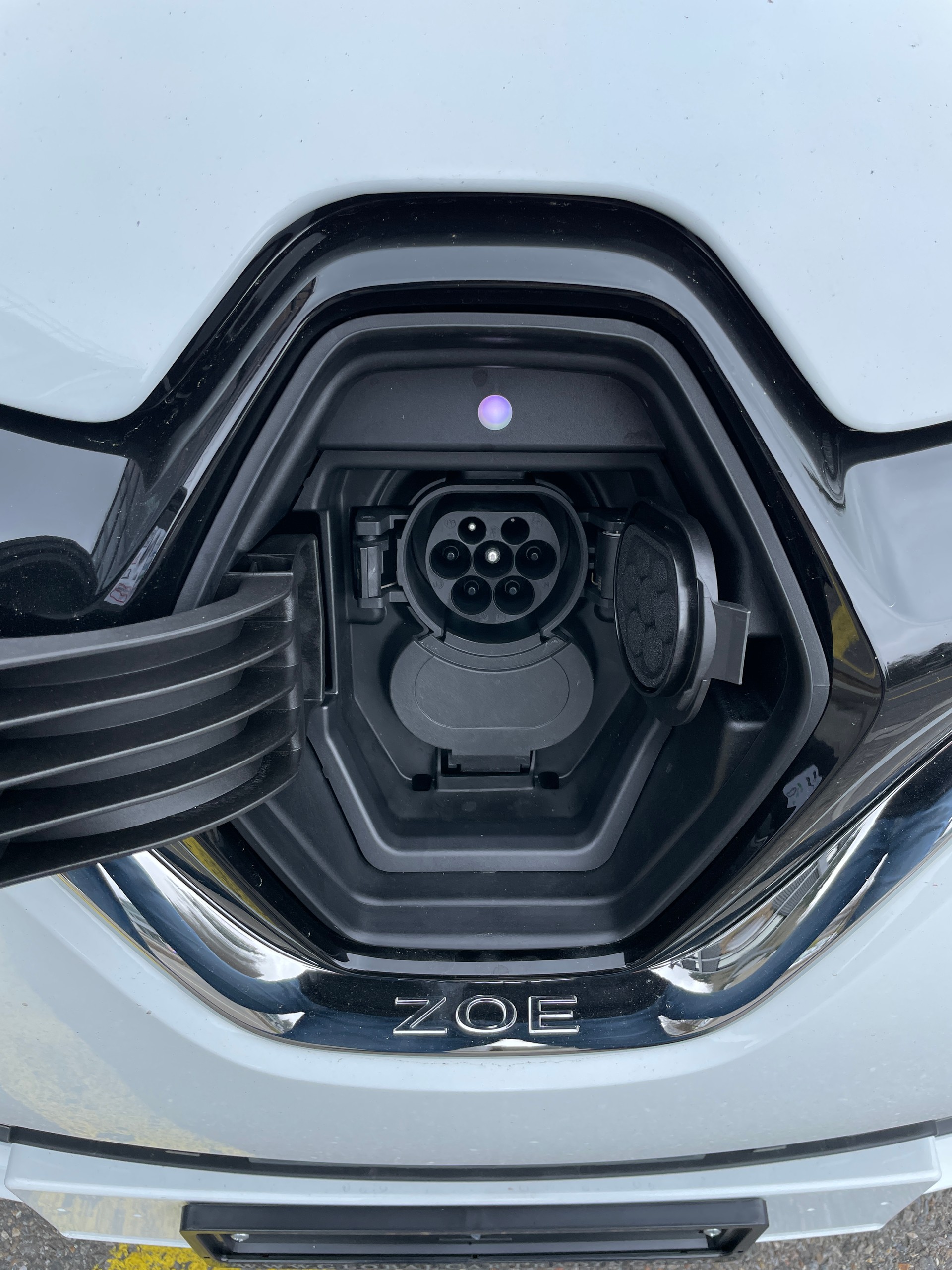 RENAULT Zoe R135 (inkl. Batterie) Iconic-showroom-element-2