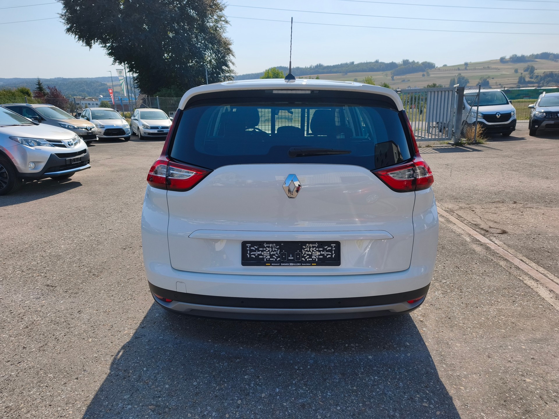 RENAULT GRAND SCENIC-image-4