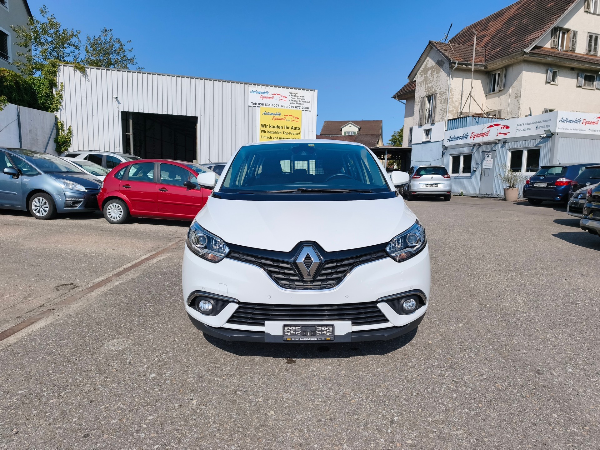 RENAULT GRAND SCENIC-image-0