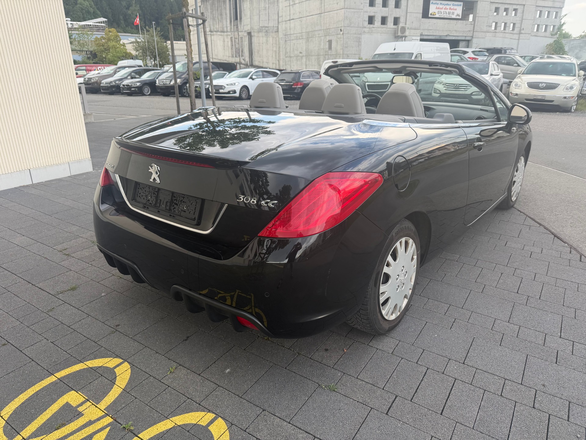 PEUGEOT 308 CC 1.6 16V Turbo Active-image-1