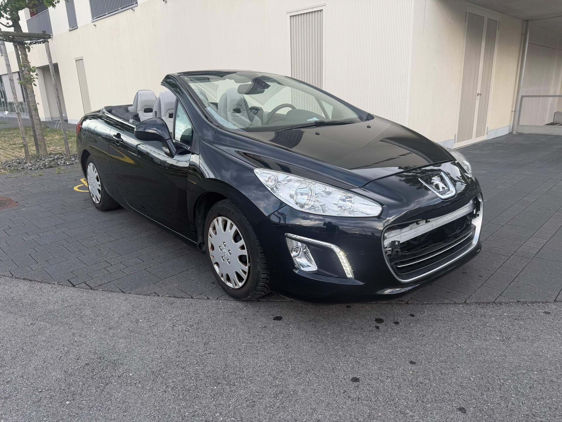 PEUGEOT 308 CC 1.6 16V Turbo Active-image-2