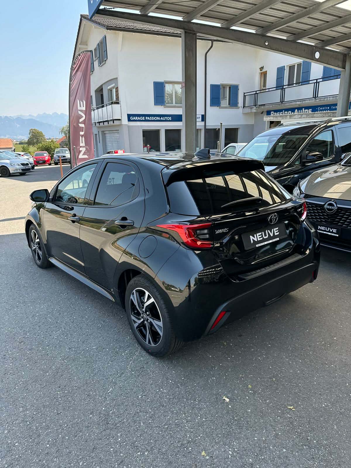 TOYOTA Yaris 1.5 Trend e-CVT-image-3
