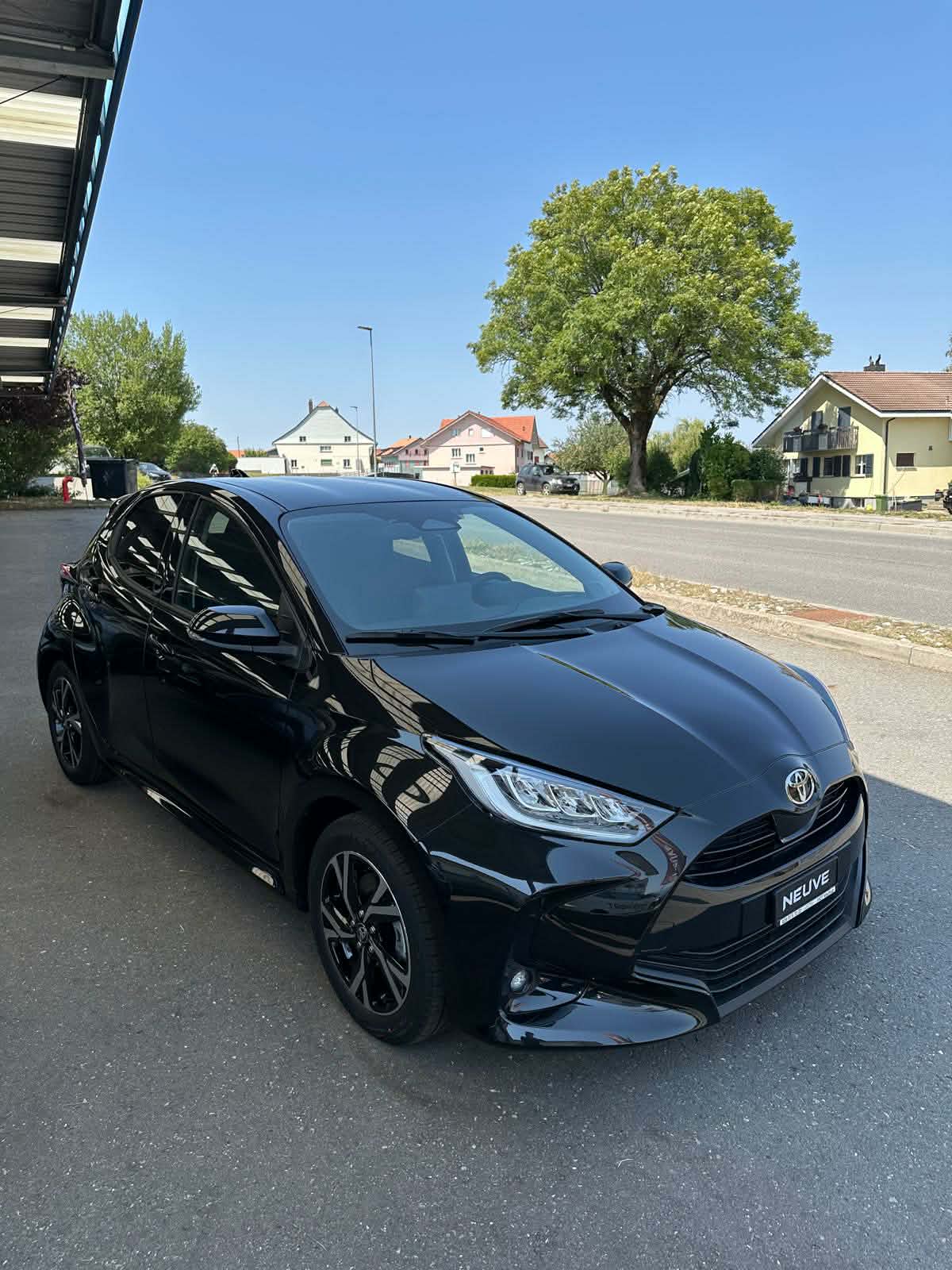 TOYOTA Yaris 1.5 Trend e-CVT-image-1
