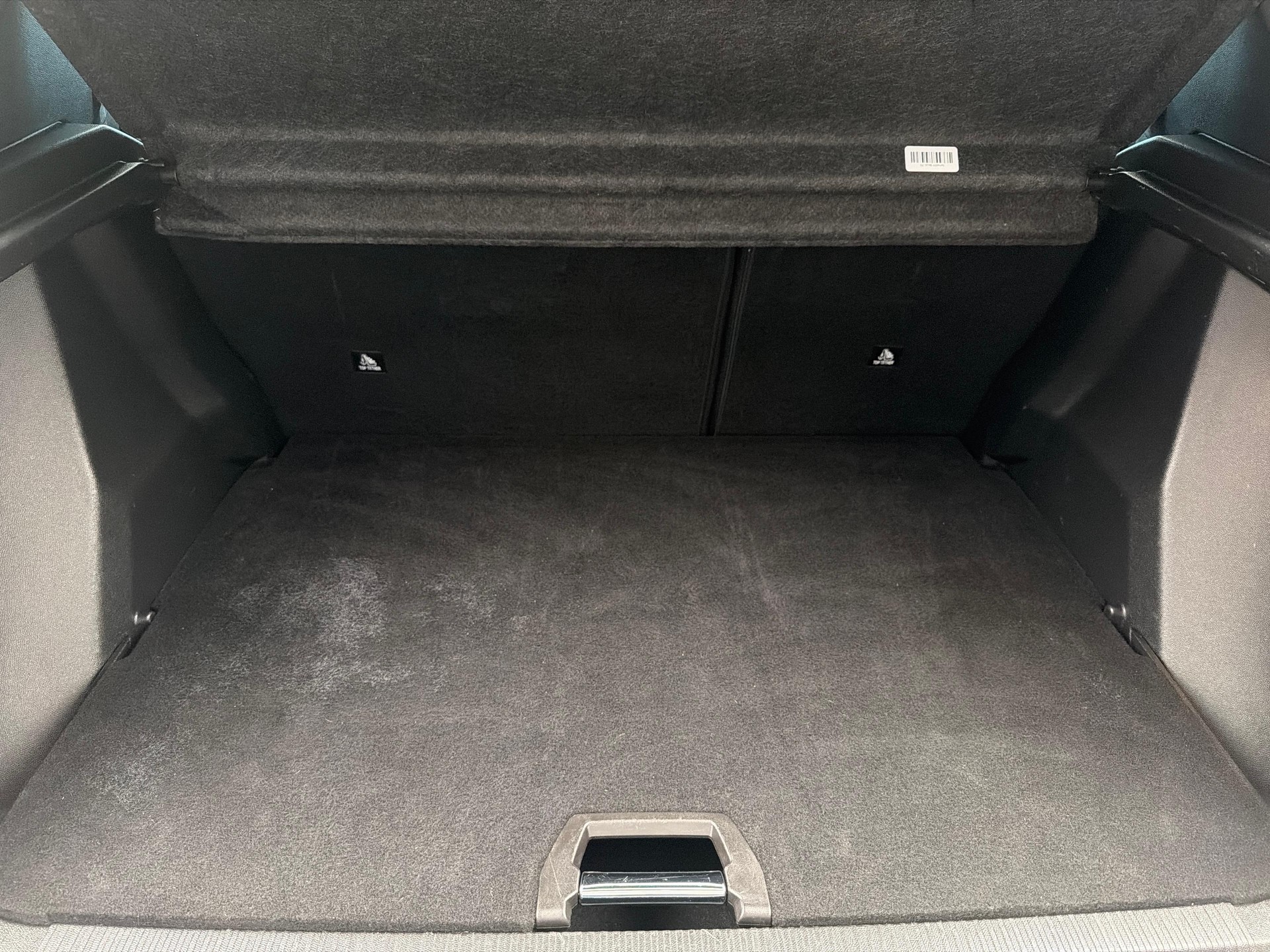 PEUGEOT 2008 1.2 PureTech 155 GT-image-11