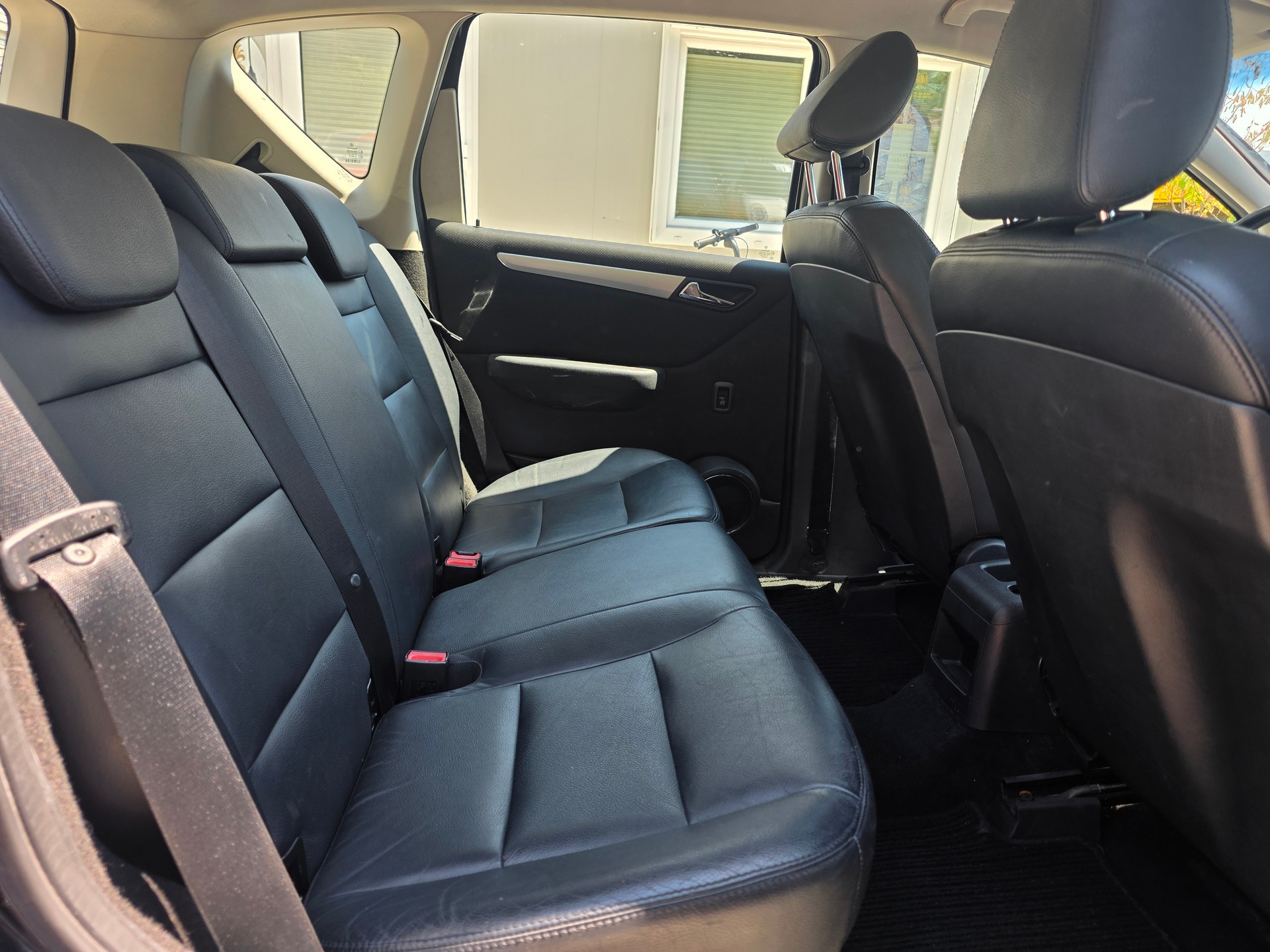 MERCEDES-BENZ A 200 T Avantgarde PolarStar-image-15