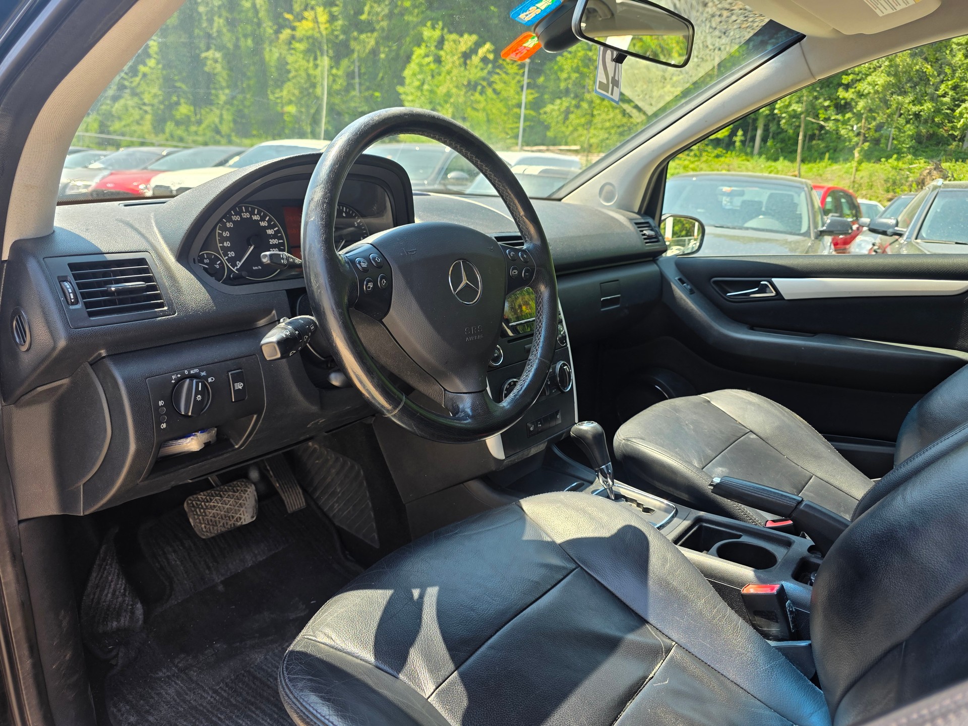 MERCEDES-BENZ A 200 T Avantgarde PolarStar-image-9