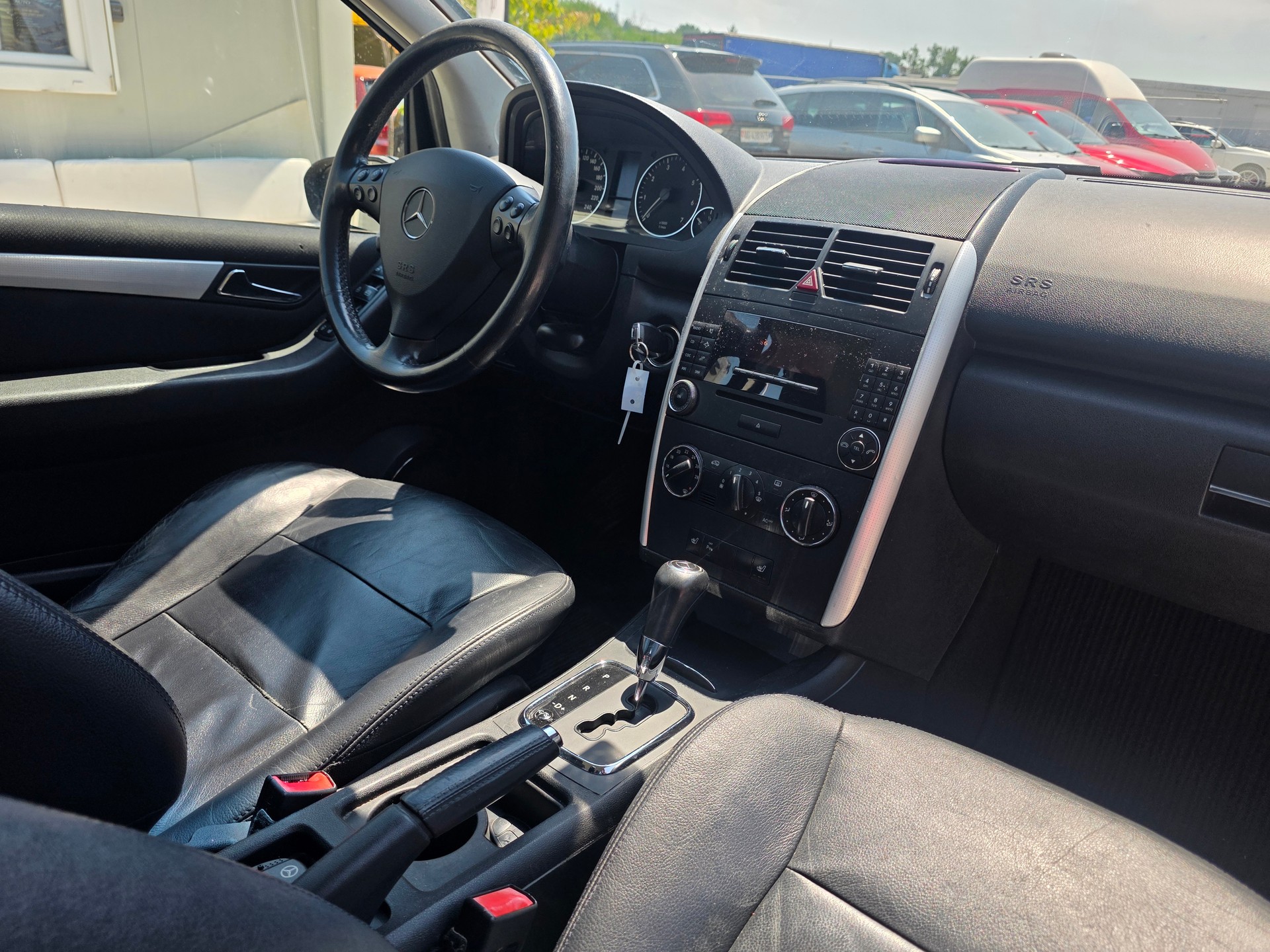 MERCEDES-BENZ A 200 T Avantgarde PolarStar-image-17
