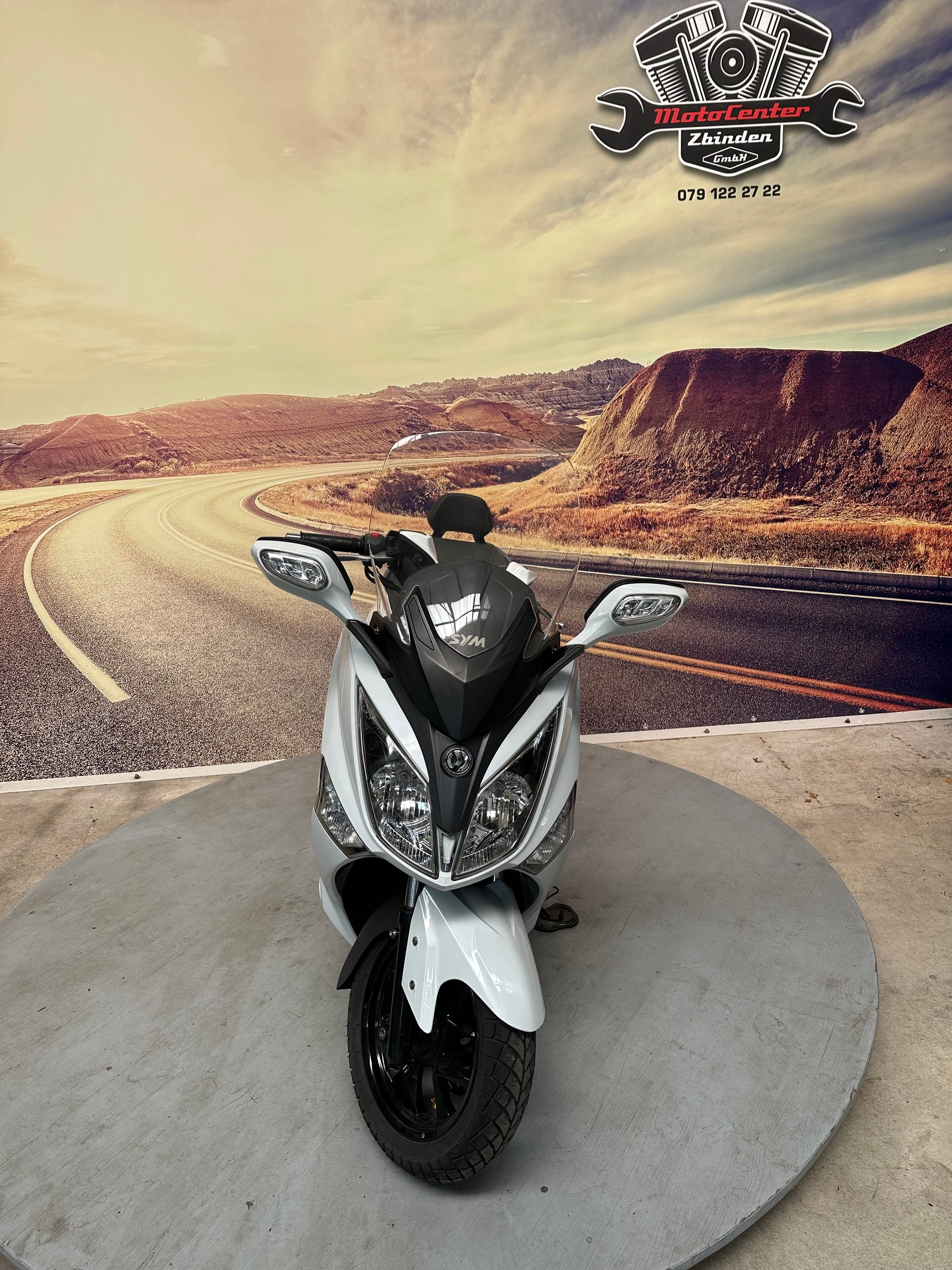 SYM GTS 300 ABS Injection-showroom-element-2