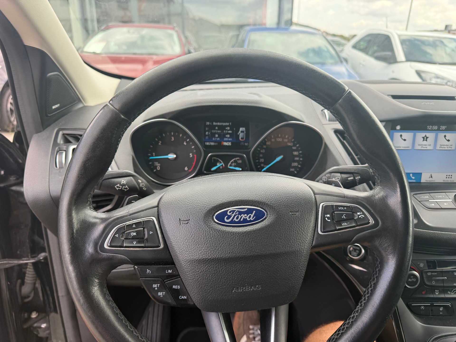 FORD Kuga 2.0 TDCi Titanium 4WD PowerShift-image-24