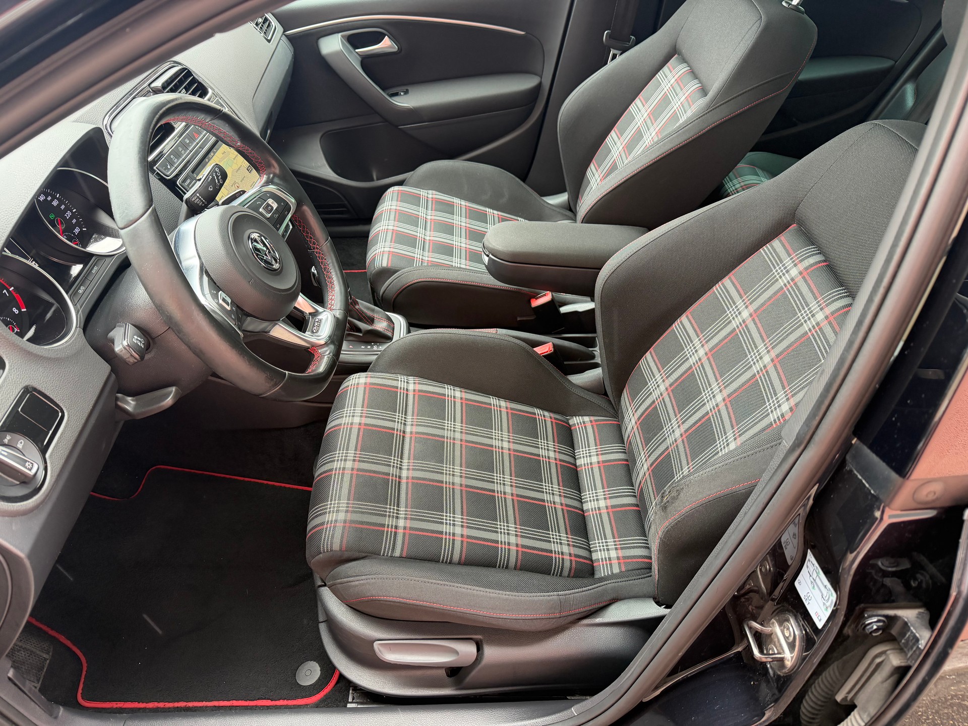 VW Polo 1.8 TSI GTI DSG-image-9