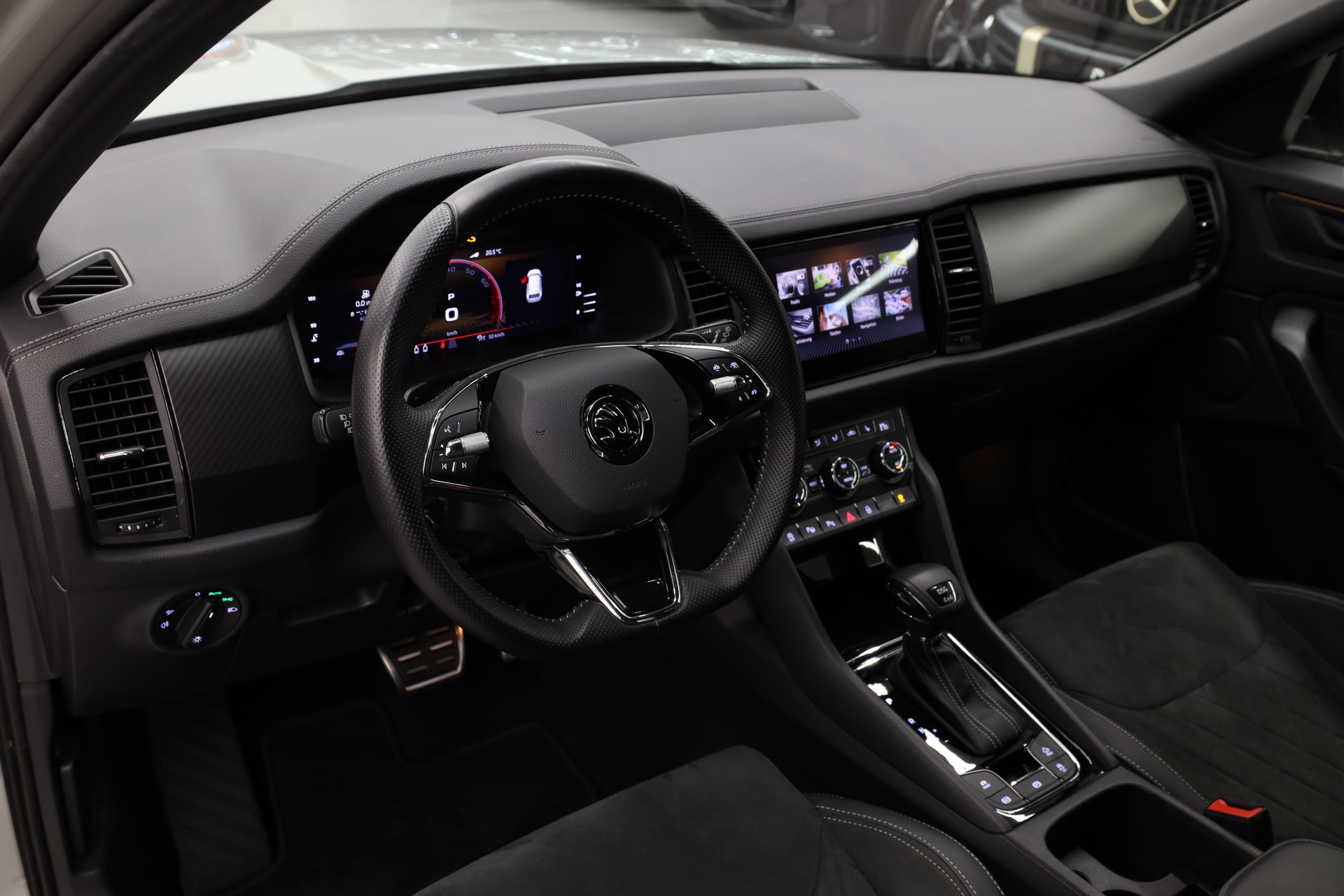 SKODA Kodiaq 2.0 TSI Sportline DSG-image-16